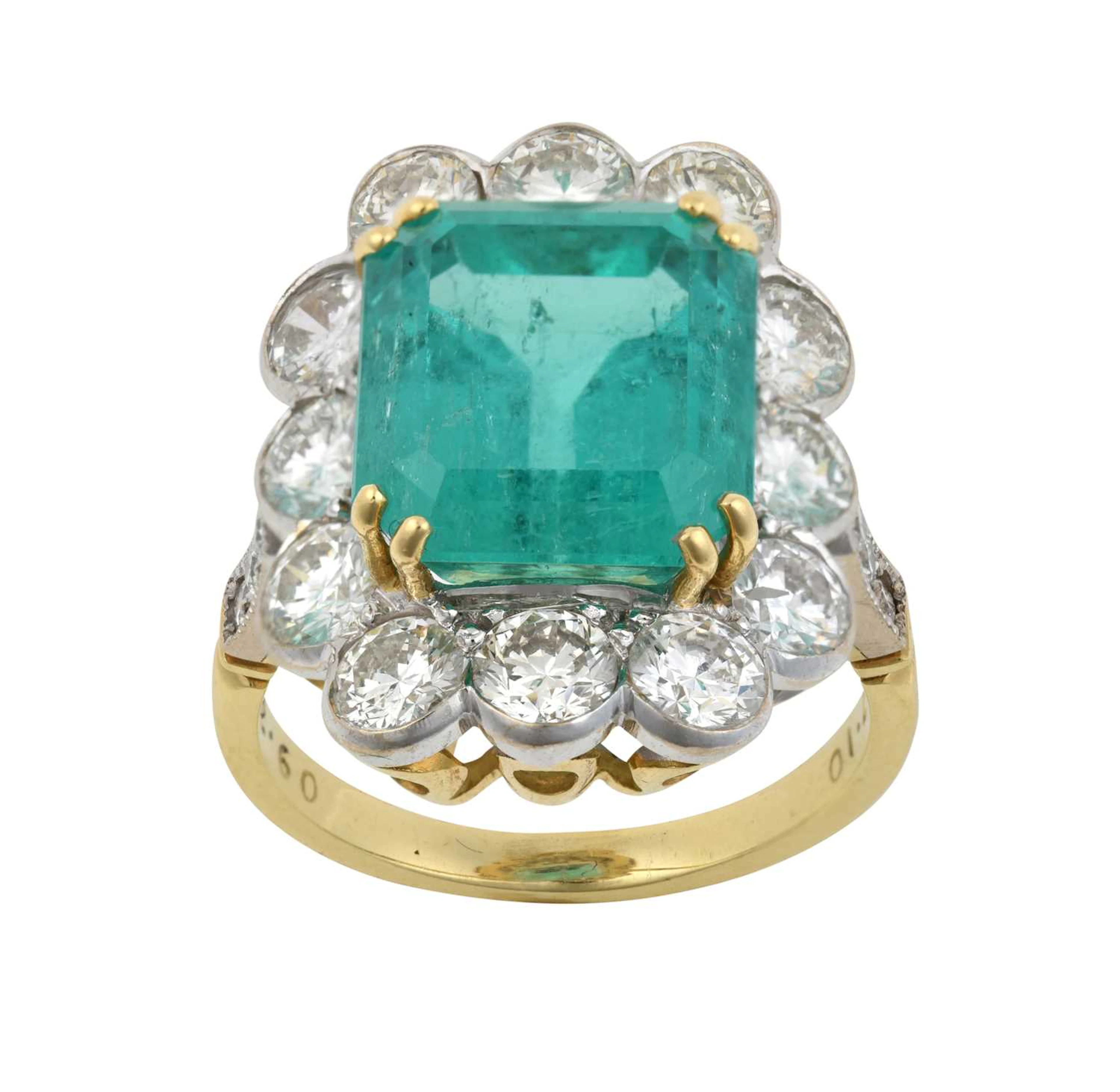 An Emerald and Diamond Cluster Ring