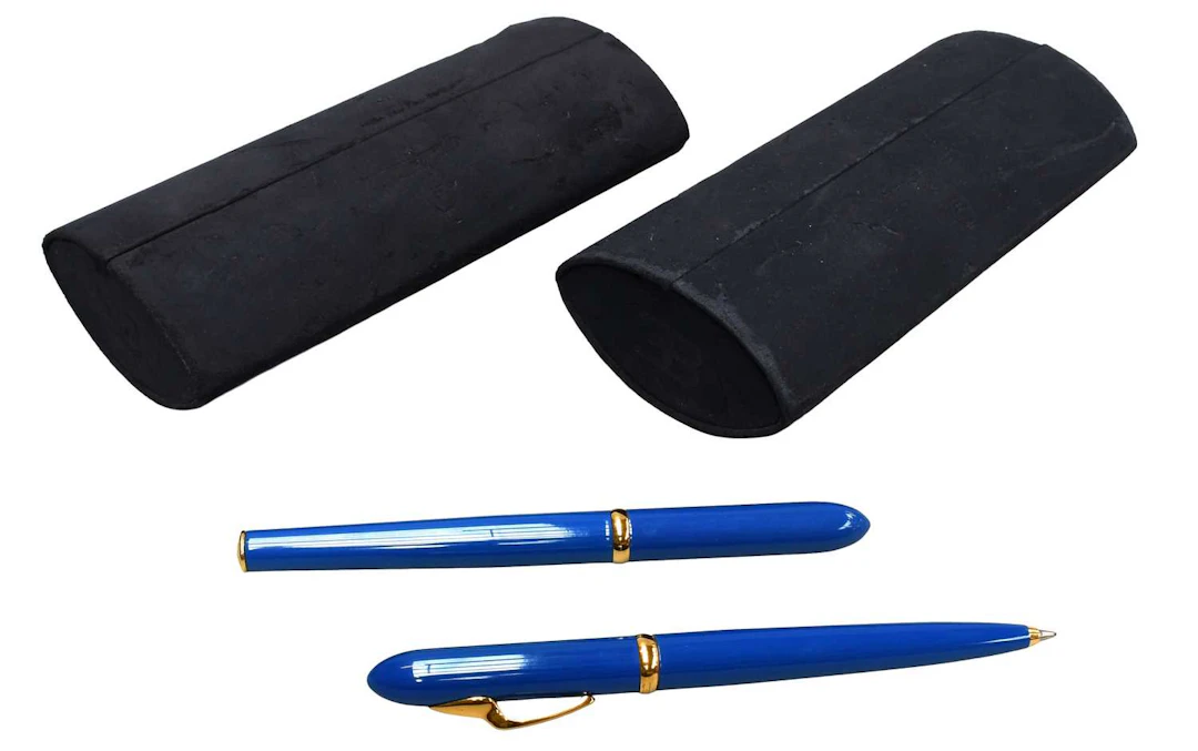 A Bugatti Fountain Pen and Propelling Pencil Set