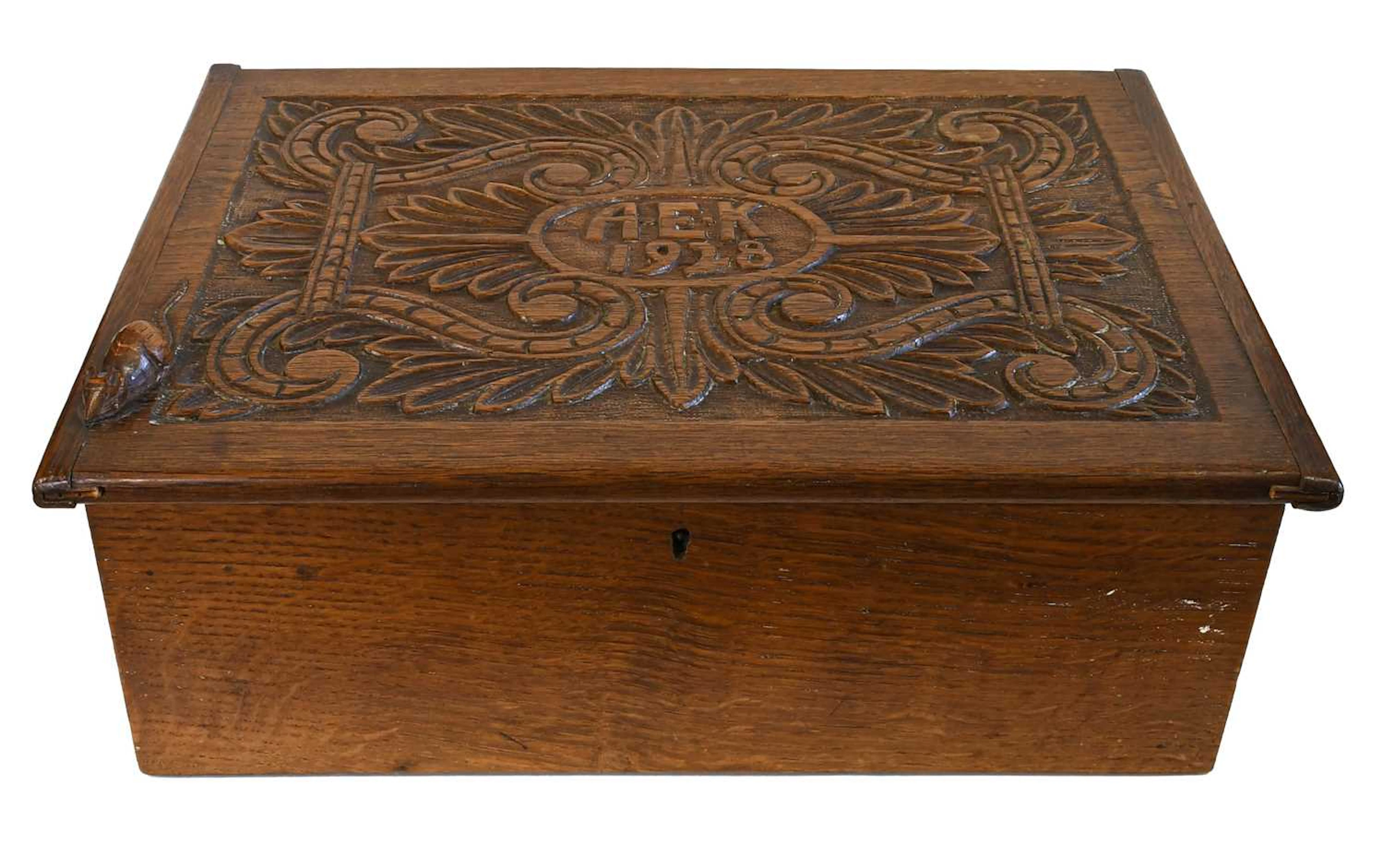Robert Mouseman Thompson (1876-1955): A Rare English Oak Writing Box, 1928