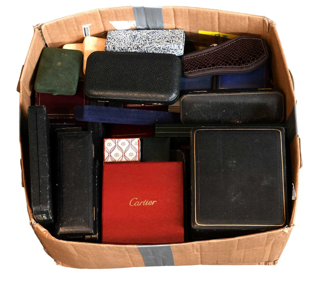 A Quantity of Vintage and Modern Jewellery and Collectables Boxes