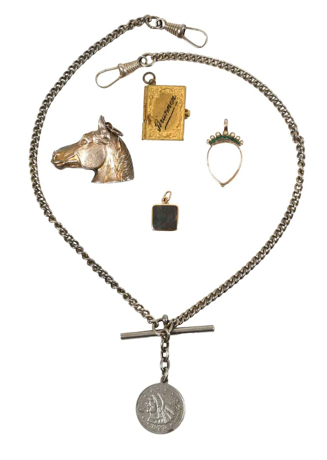 A Small Collection of Jewellery and Findings