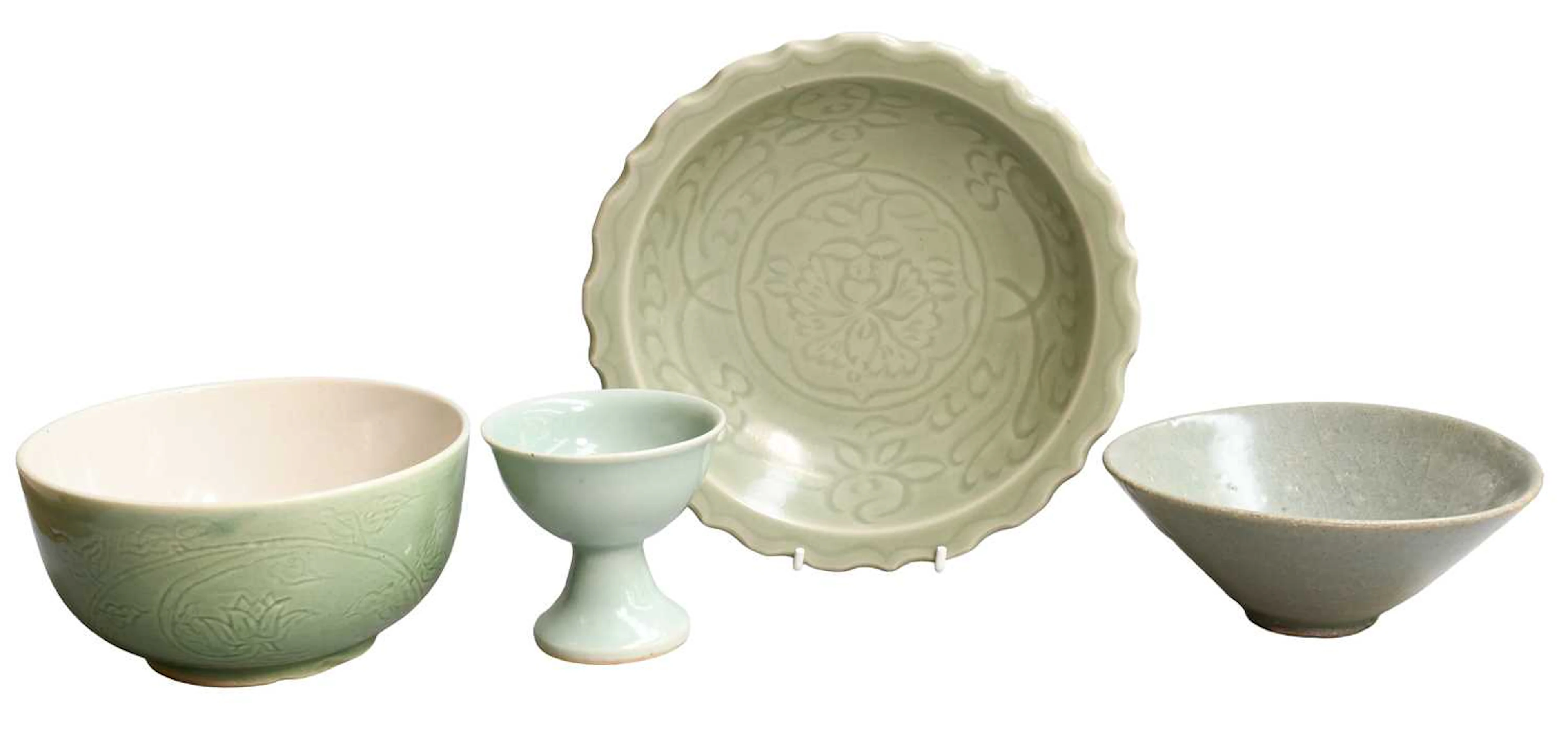 A Chinese Longquan Celadon Dish