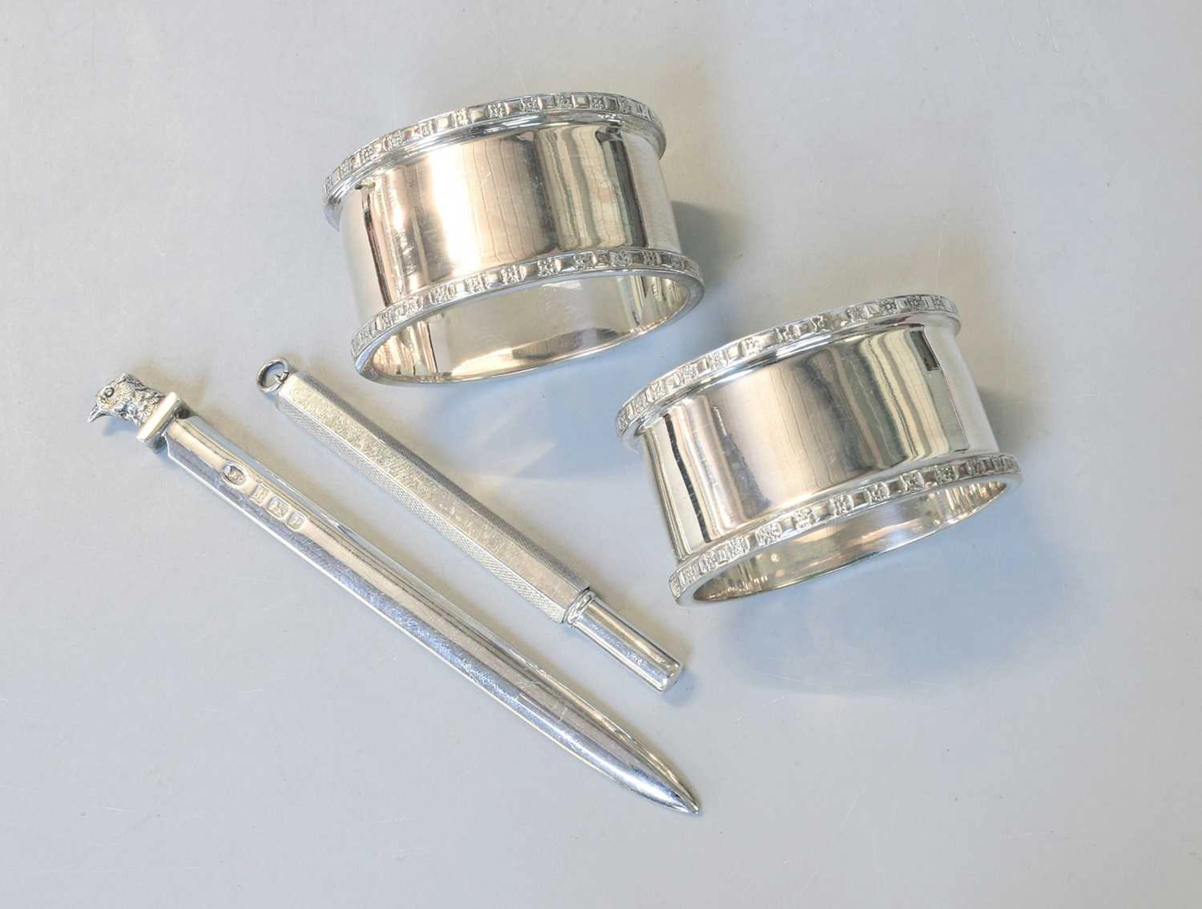 Four Various Elizabeth II Silver Items