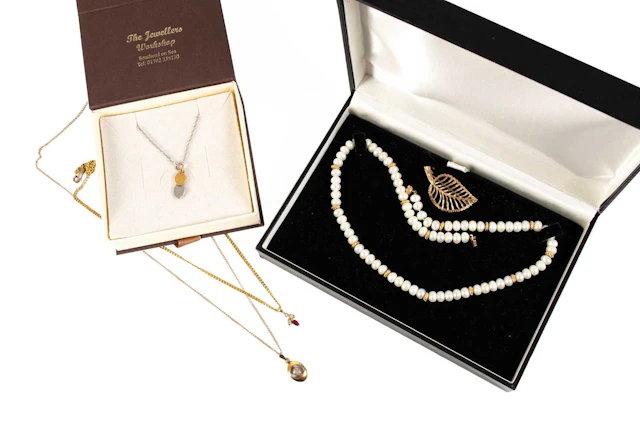 A Small Quantity Of Jewellery