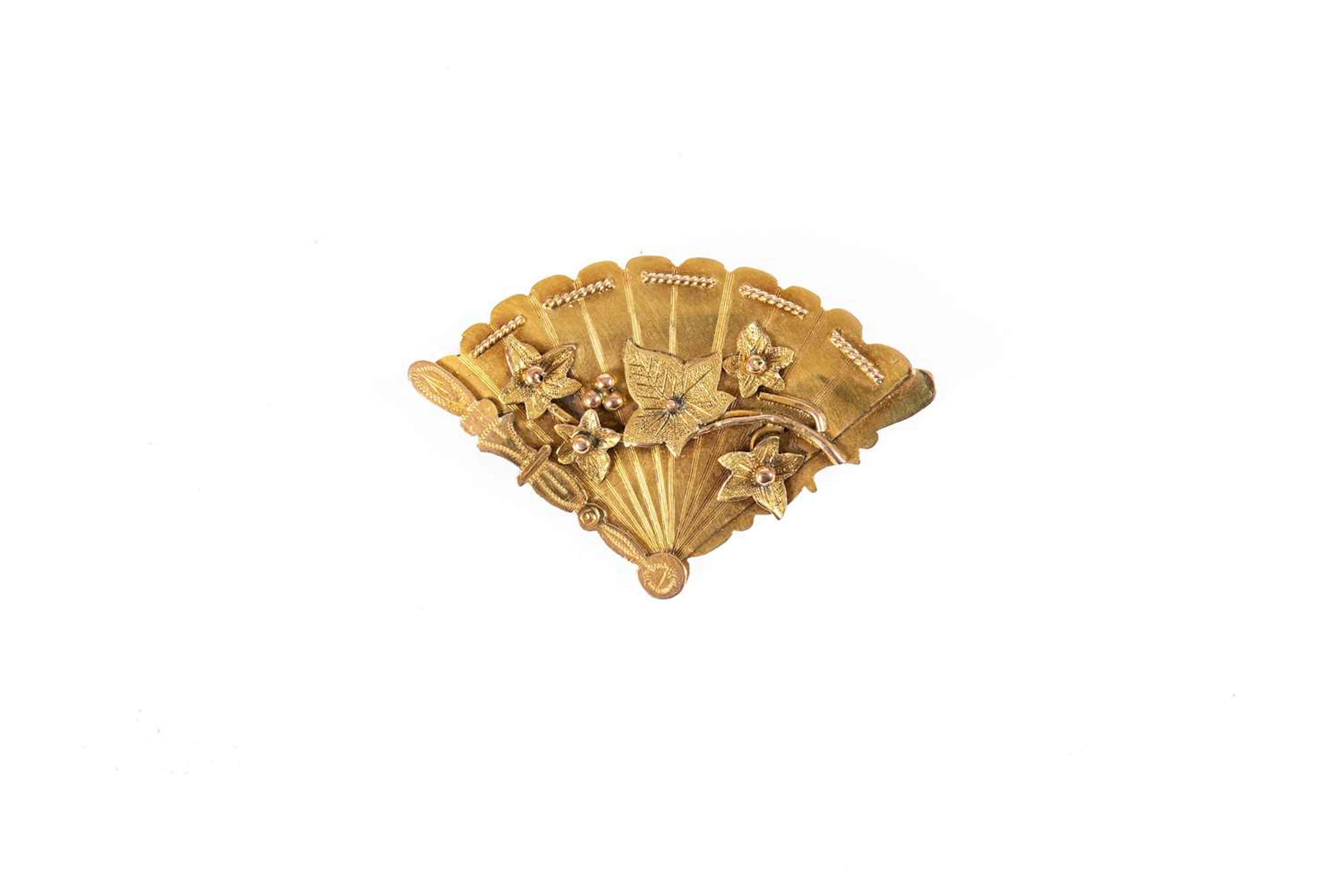 A 9 Carat Gold Brooch