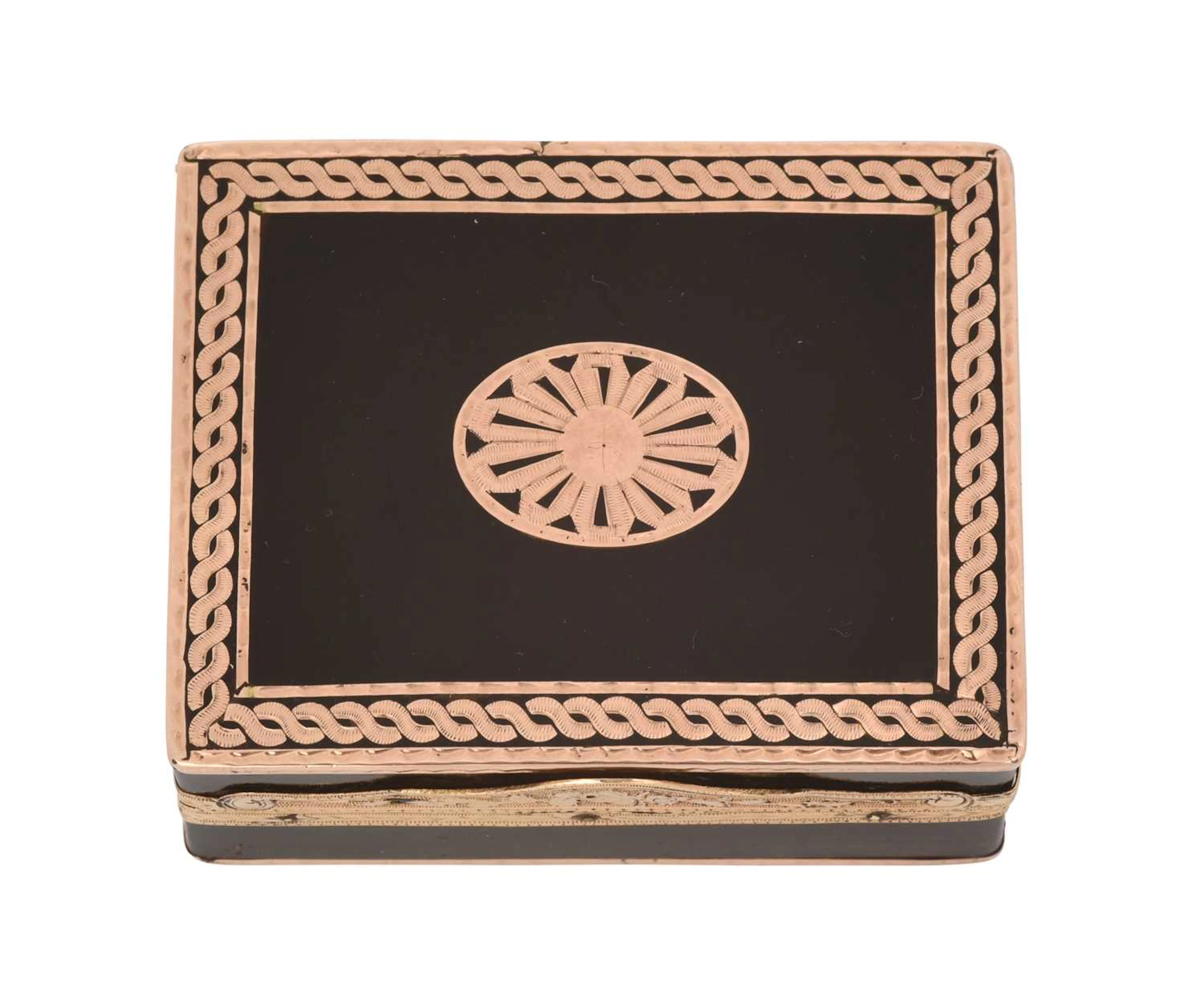 A Louis XVI Gold and Tortoiseshell Boîte-à-Mouches Maker's Mark Lacking