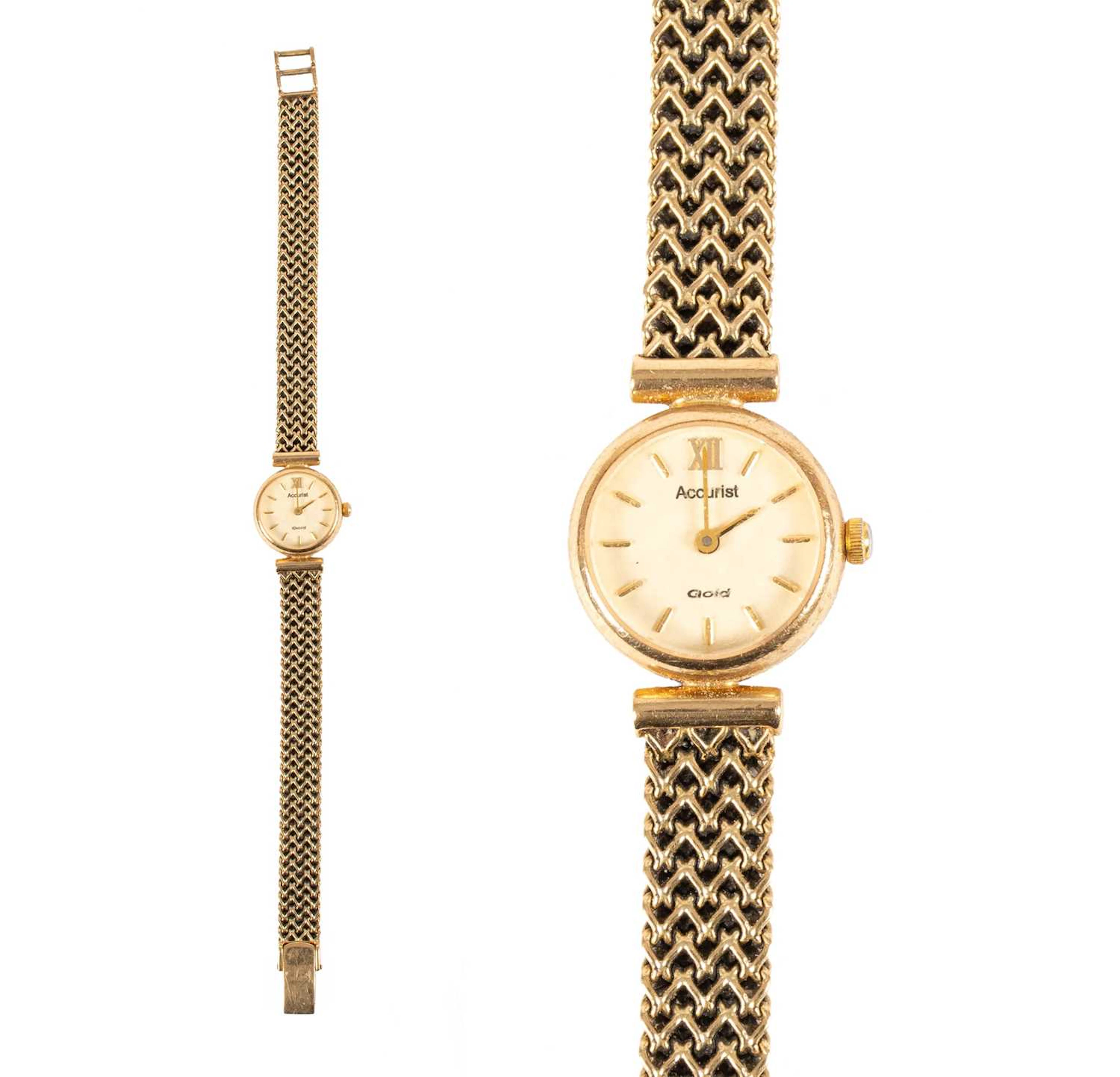 A Lady's 9 Carat Gold Wristwatch, signed Accurist, 2003