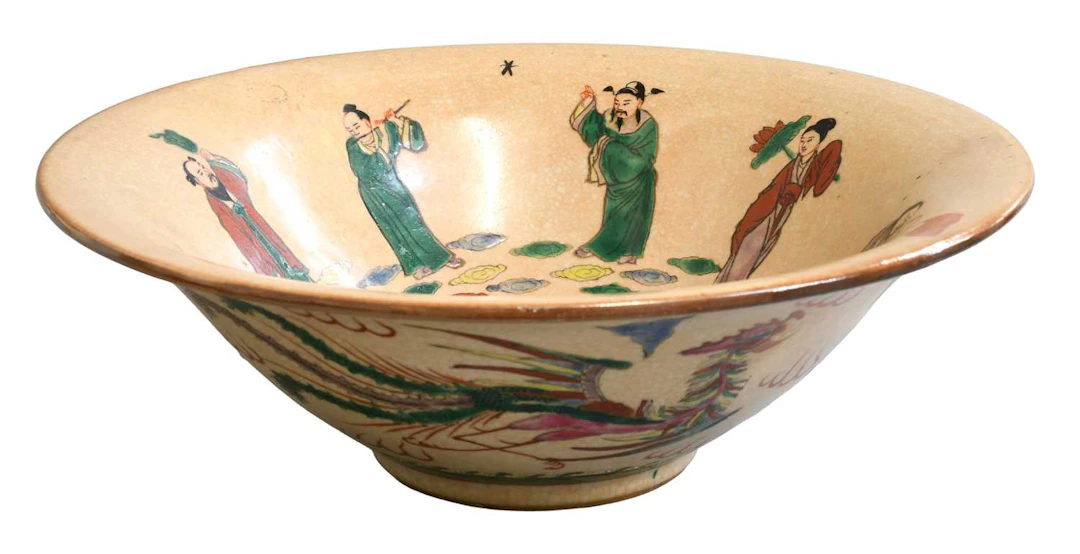 A Chinese Crackle Glazed Bowl, 20th century