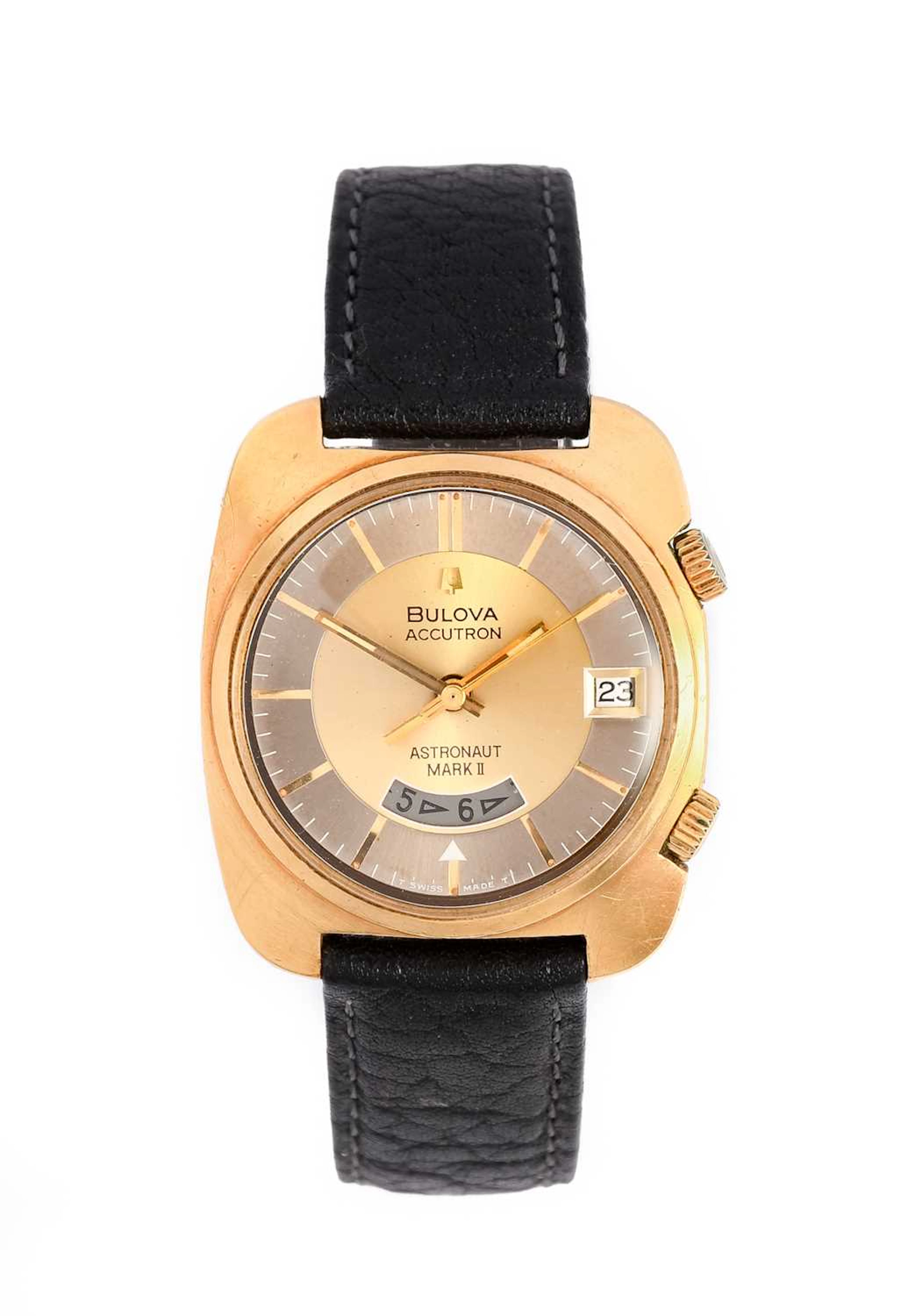 Bulova: An 18 Carat Gold Electronic Dual Time Zone Calendar Centre