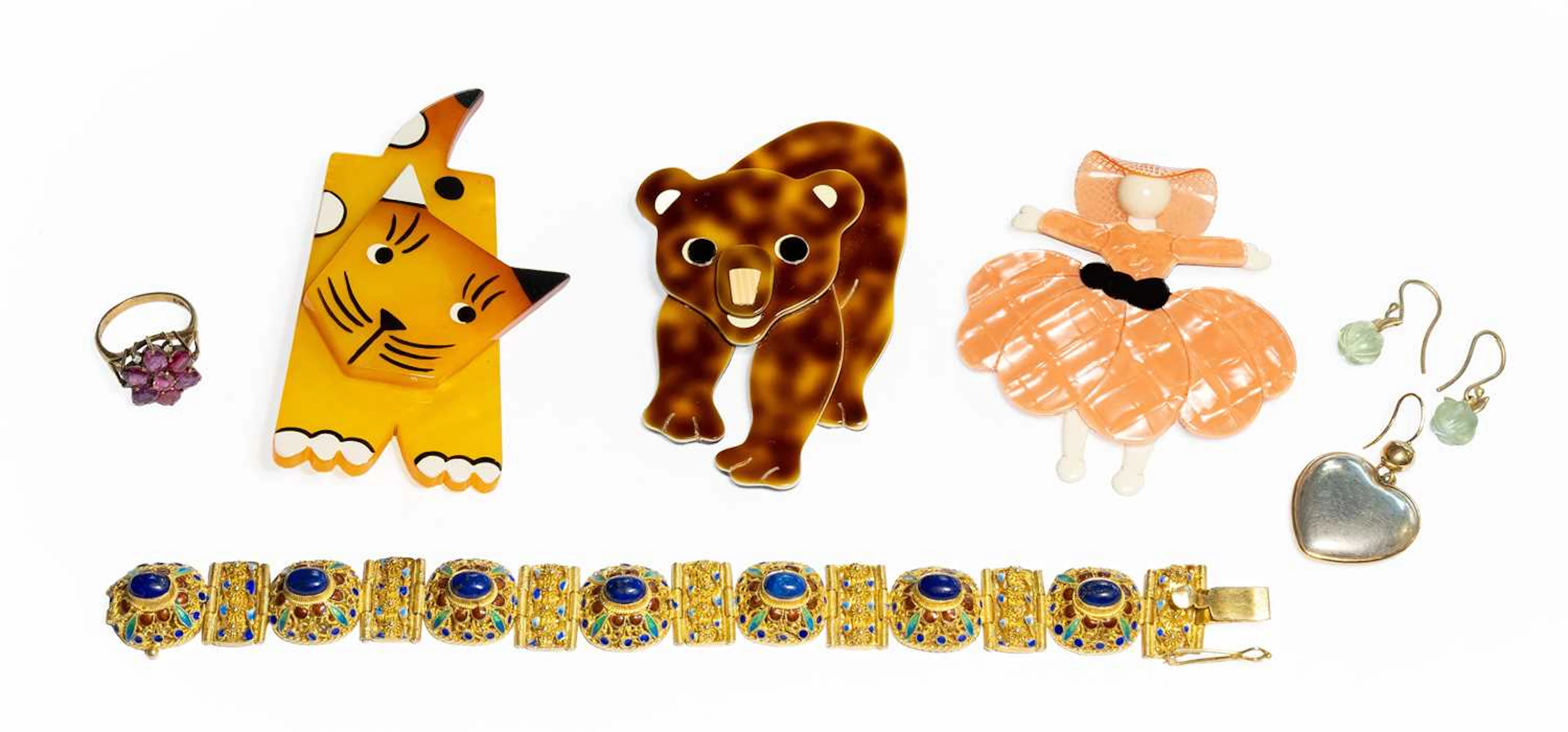 A Small Quantity of Jewellery