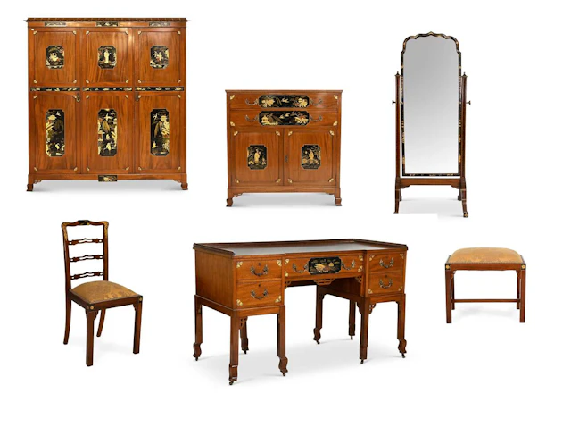 An Early 20th Century Mahogany, Japanned and Gilt-Decorated Six-Piece