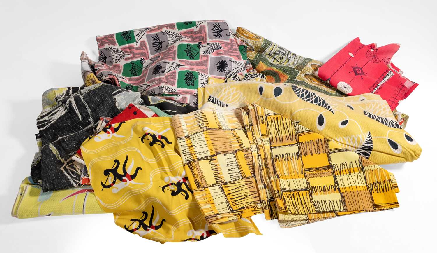 Collection of Stylish 1950s Printed Cotton and Bark Cloth Fabric Remnants