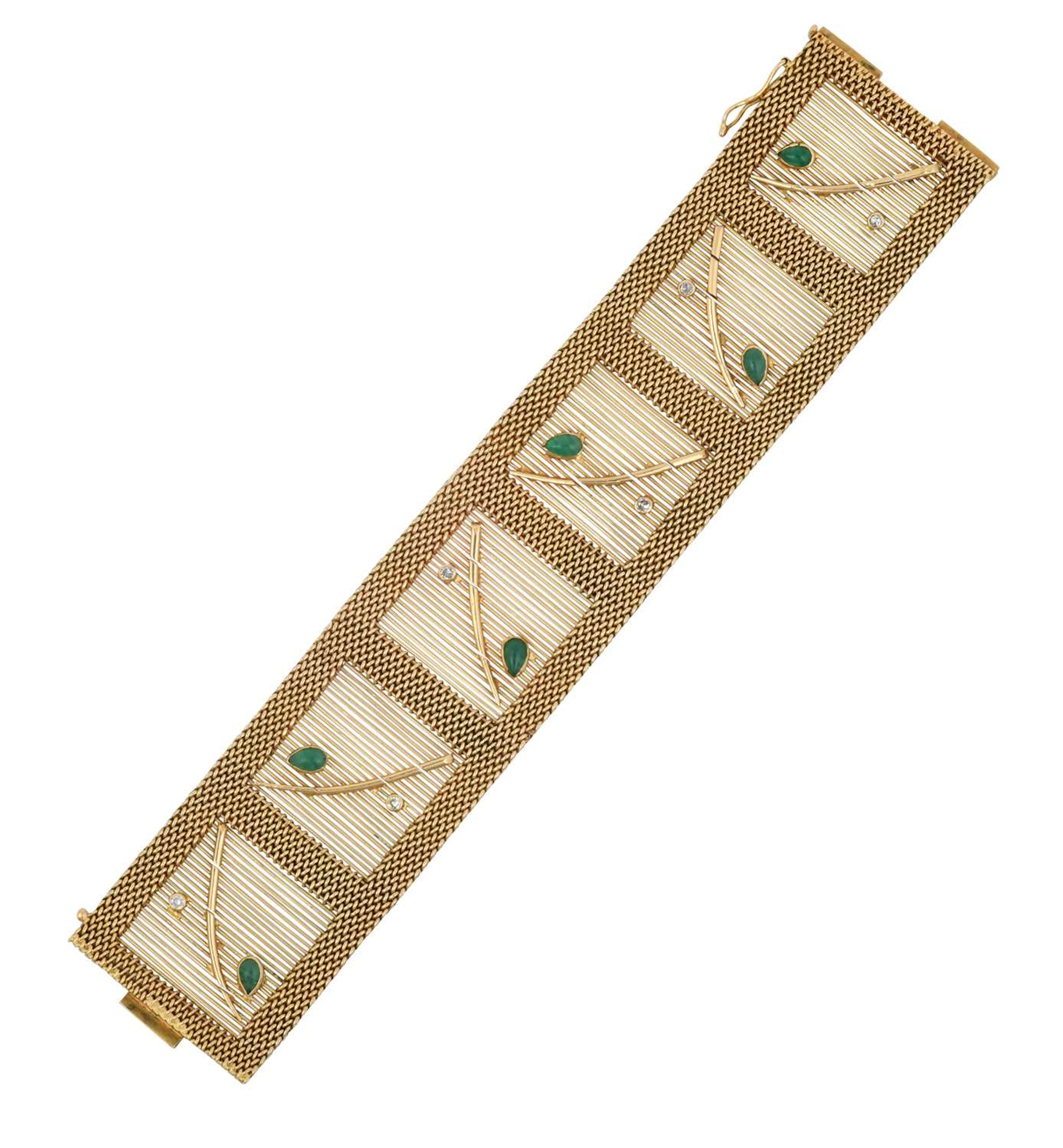 A Green Chrysoprase and Diamond Bracelet