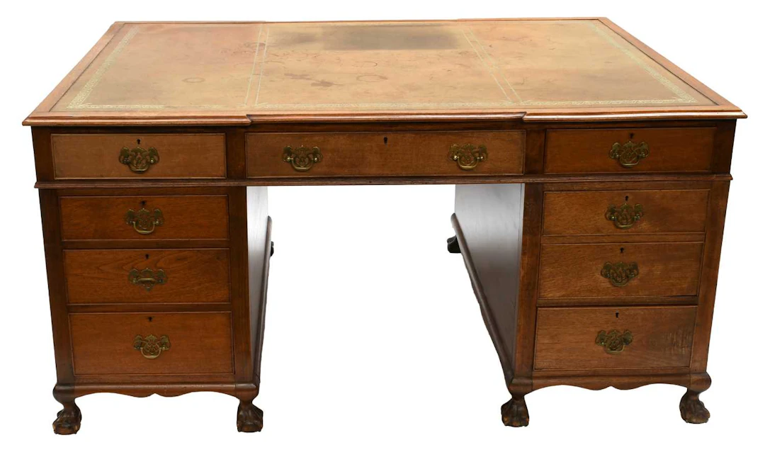 An Oak Partners Desk