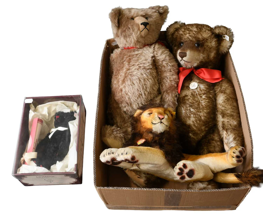 Three Modern Steiff Toys, Limited Edition 'Dominic' Black Teddy Bear
