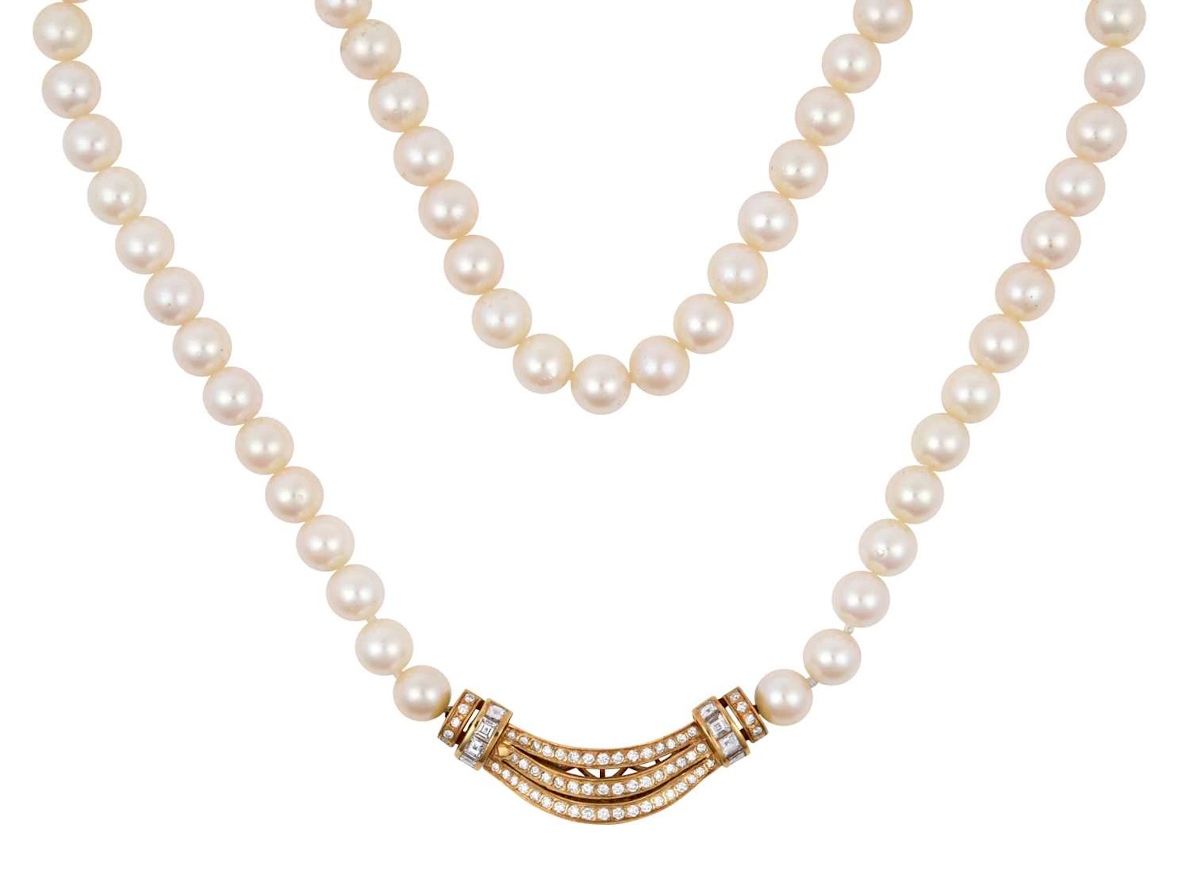 A Cultured Pearl Necklace, with An 18 Carat Gold Diamond Clasp