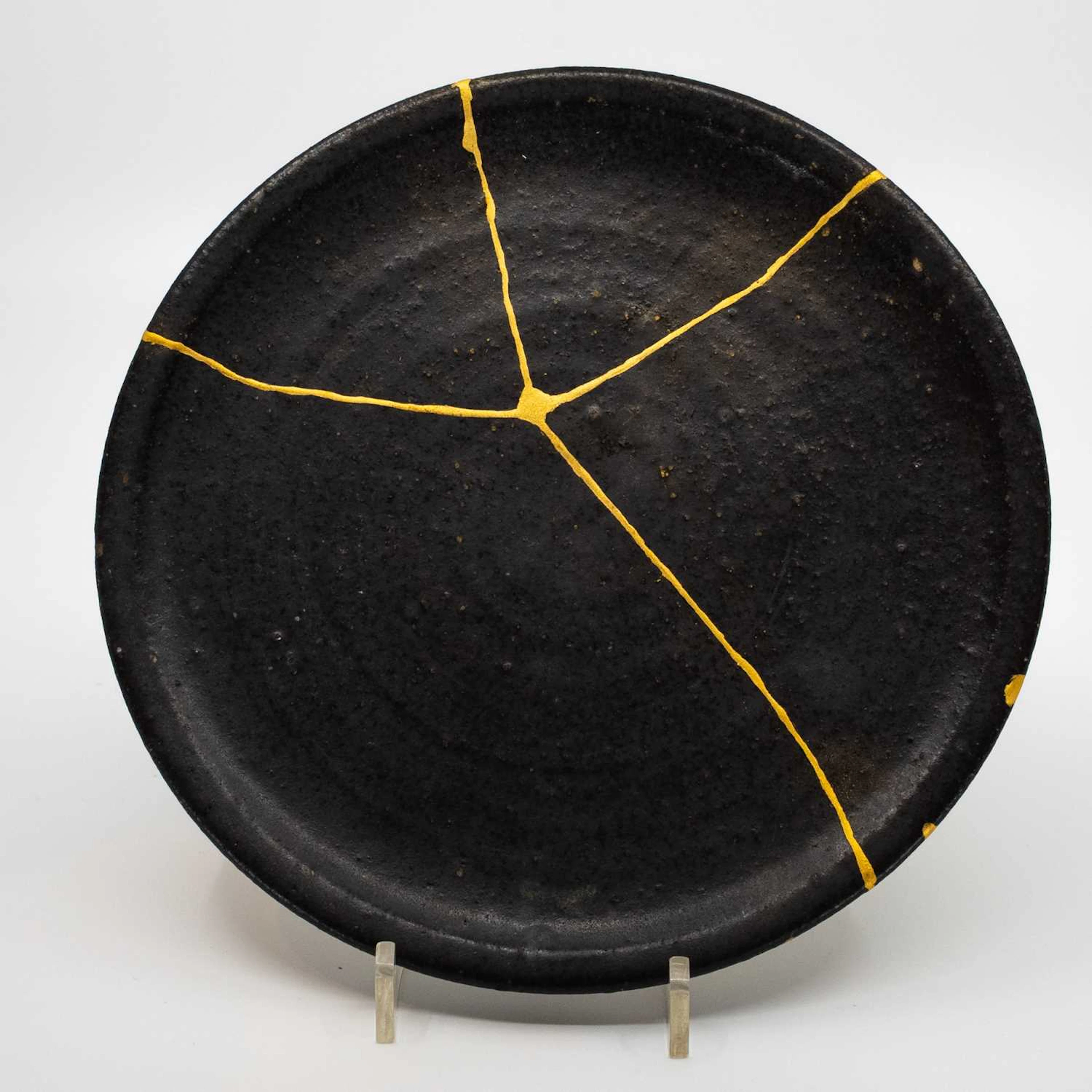 Hjem, Plate by Rosie McLachlan, Before registering to bid, please