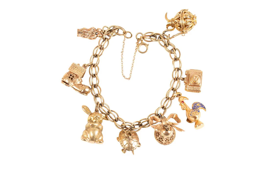 A 9 Carat Gold Fancy Link Bracelet