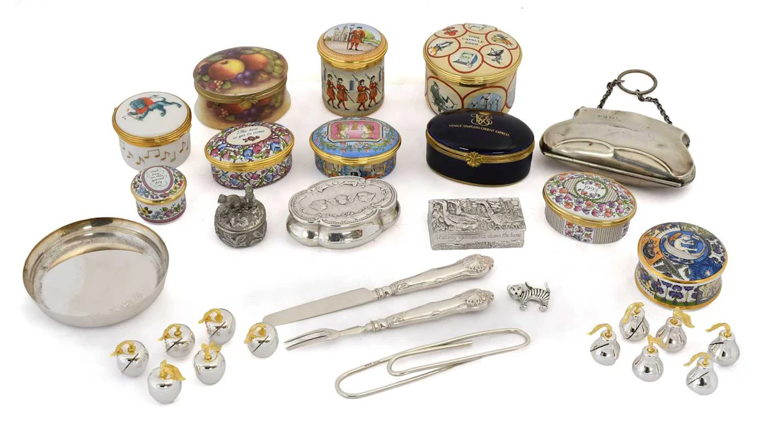 A Collection of Assorted Silver and Objects of Vertu, Together With