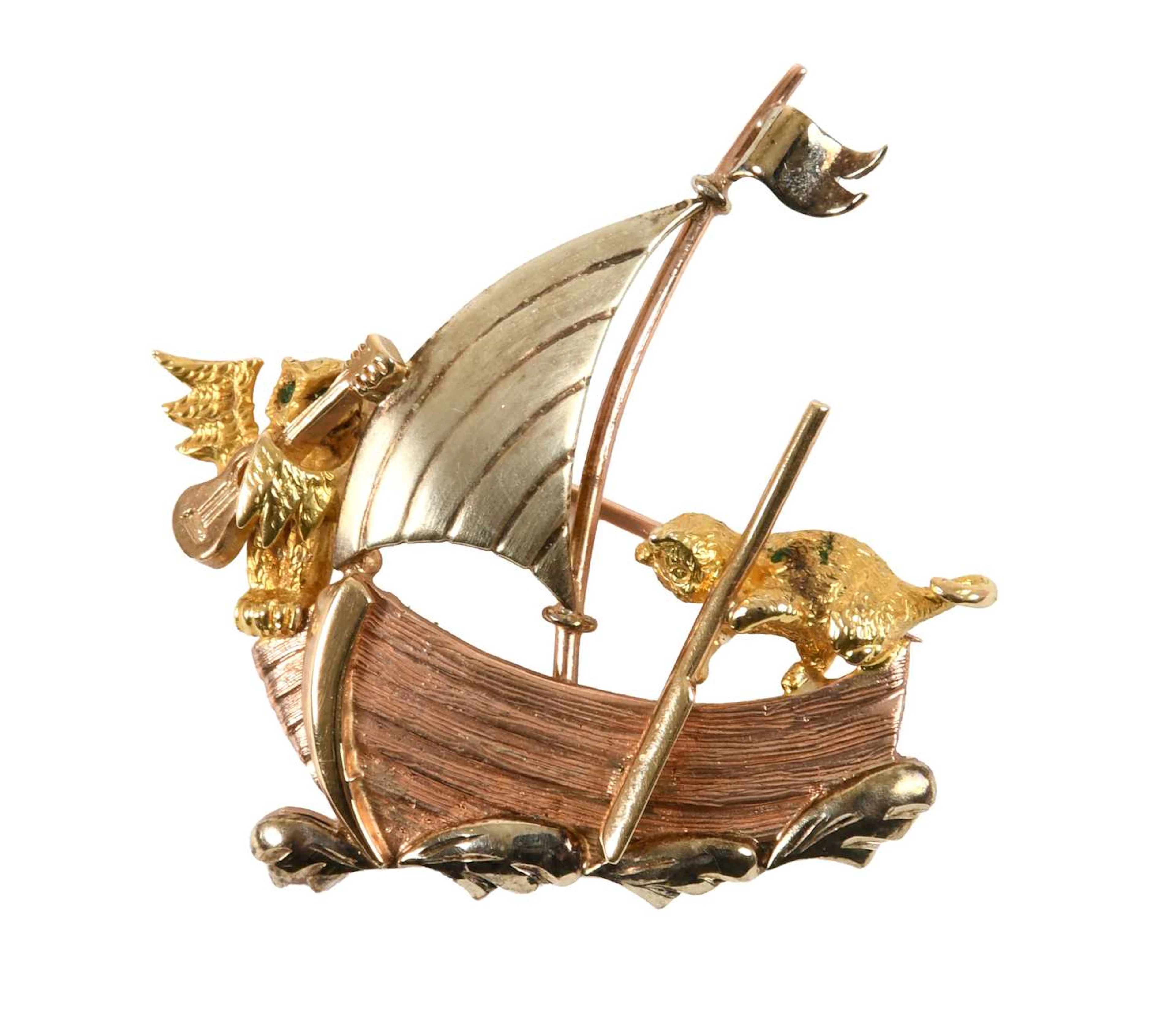 A 9 Carat Tri-Colour Gold Novelty Brooch, by Alabaster and Wilson