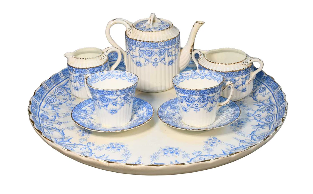 An Edwardian Porcelain, Tête-à-Tête