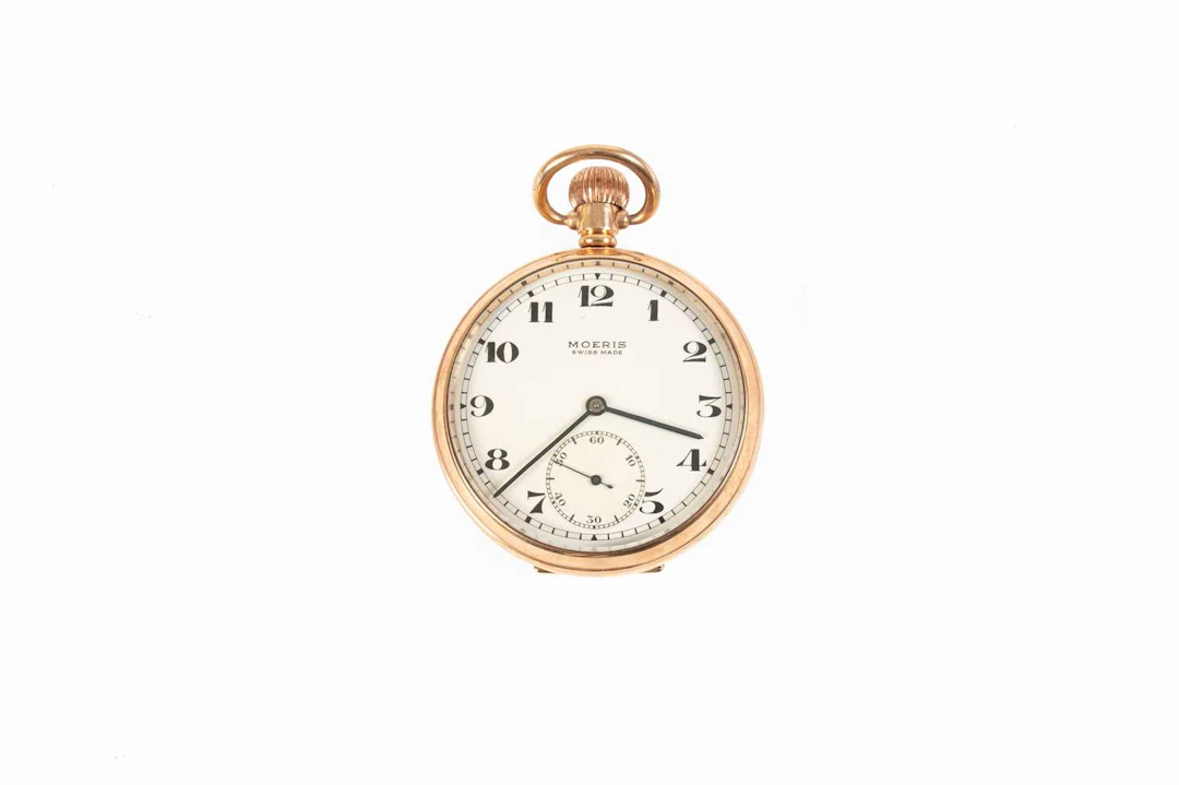 A 9 Carat Gold Open Faced Pocket Watch, signed Moeris, 1927