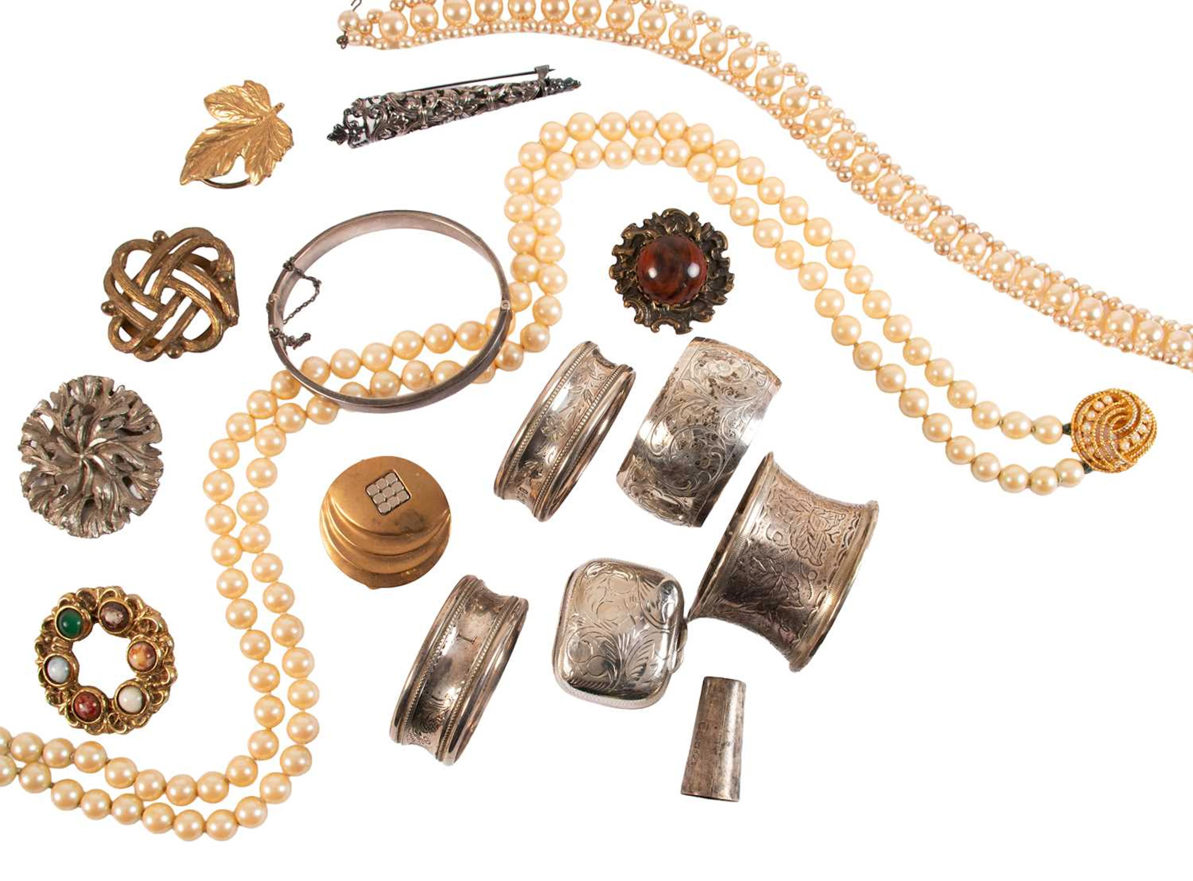 A Quantity of Jewellery and Costume Jewellery