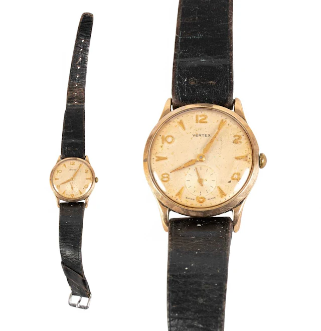 A 9 Carat Gold Wristwatch, signed Vertex, 1958