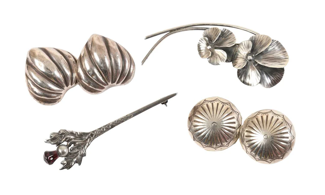 A Small Quantity of Silver and White Metal Jewellery