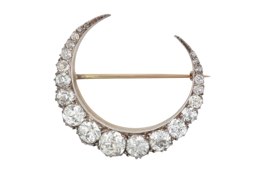 A Late Victorian Diamond Crescent Brooch