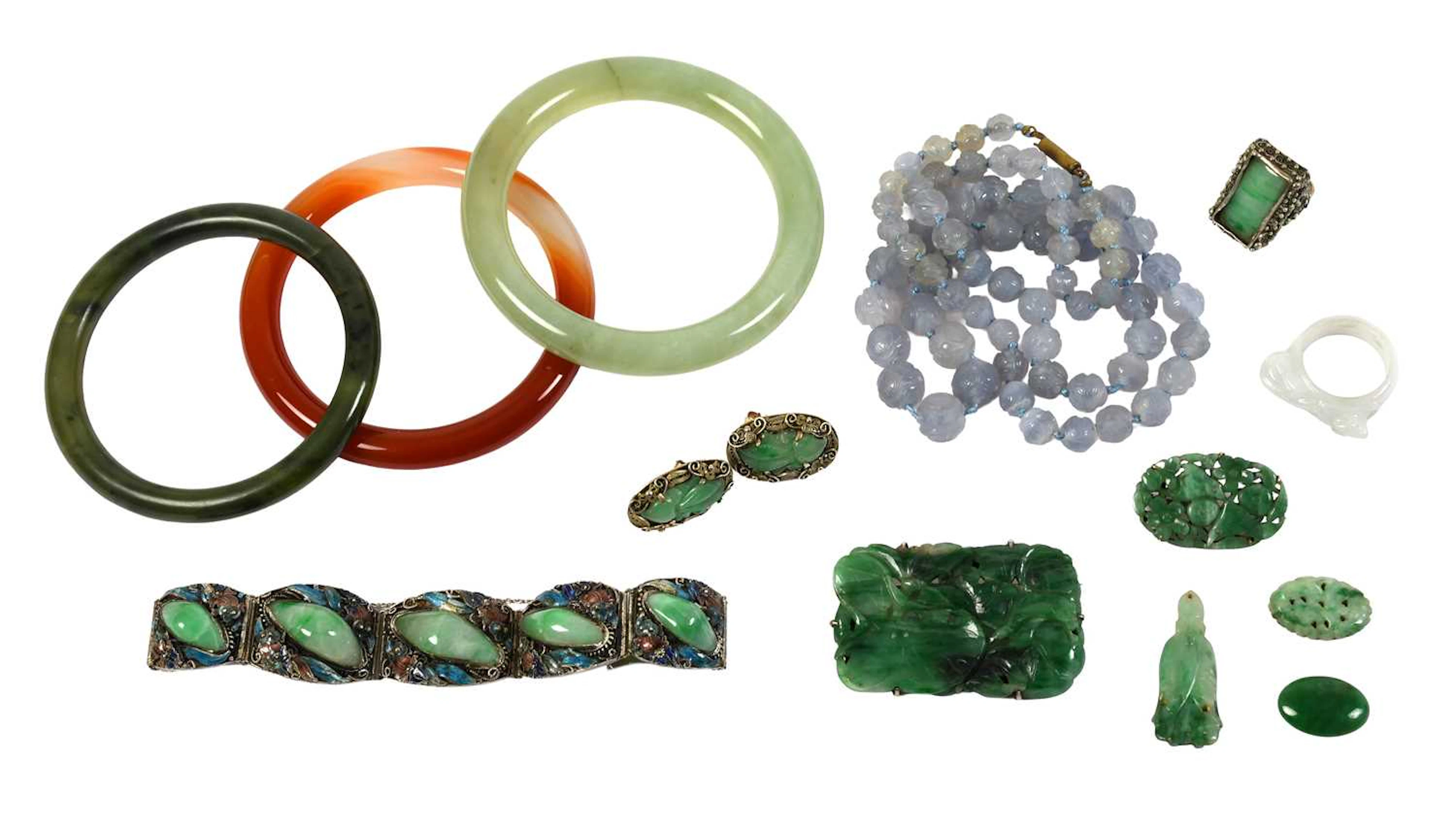 A Small Quantity of Jewellery