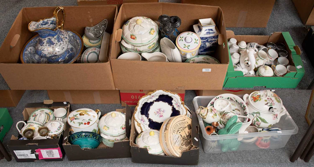 A Quantity of 20th Century Decorative Household Ceramics