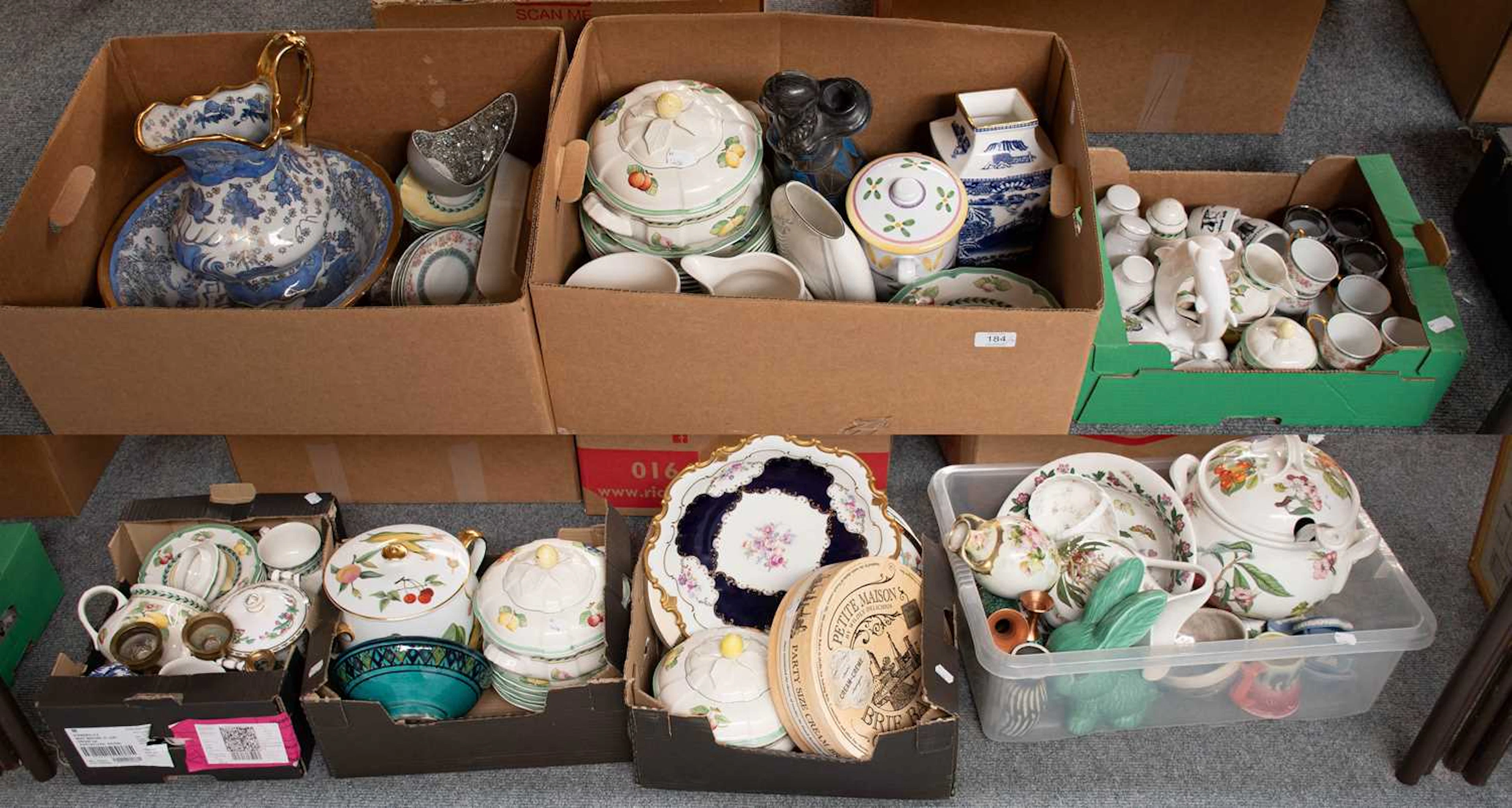 A Quantity of 20th Century Decorative Household Ceramics