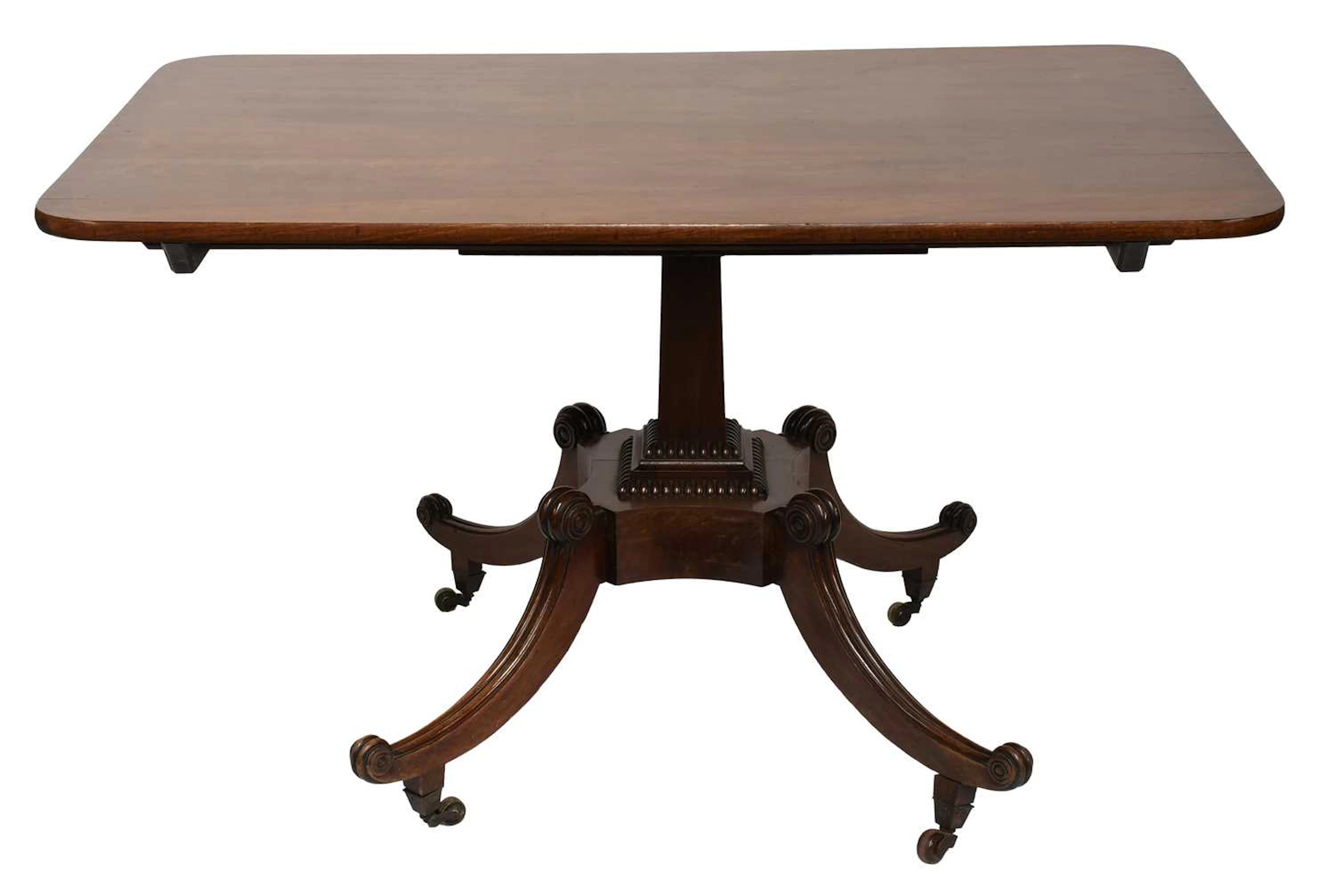 A Mahogany Tilt-Top Breakfast Table, early 19th Century