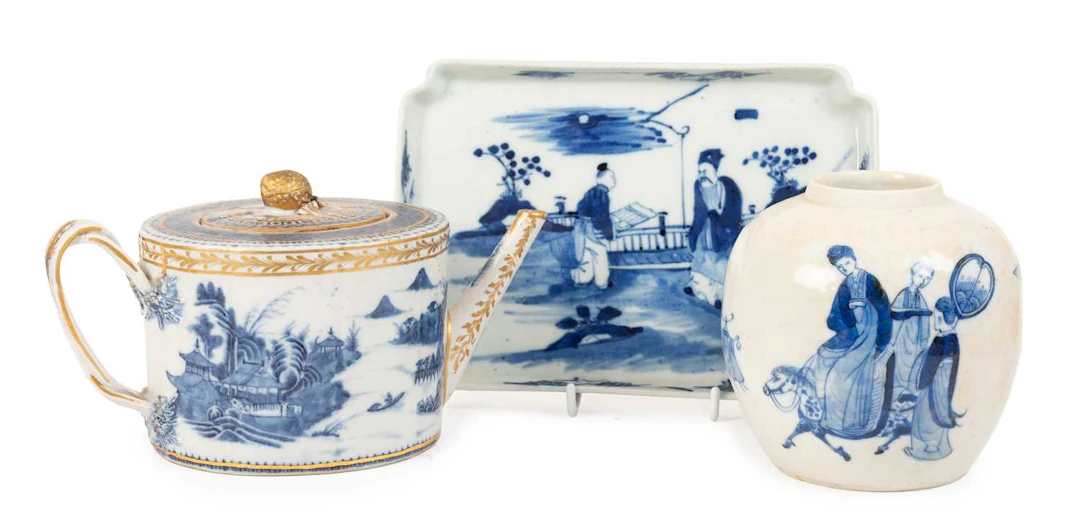 A Chinese Porcelain Teapot and Cover, Qianlong, A Similar Ginger Jar