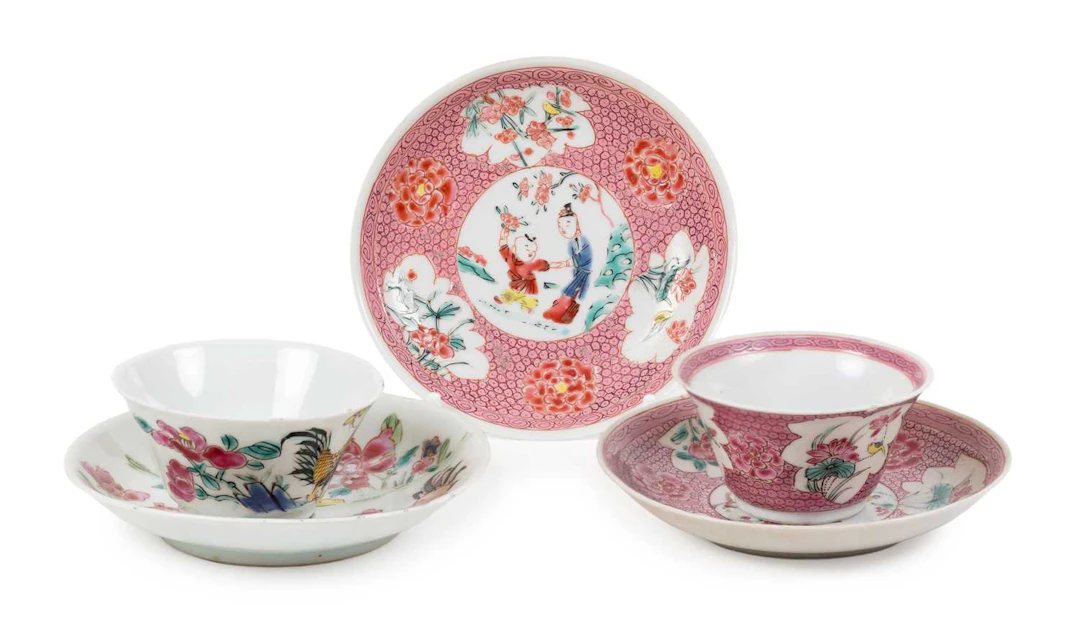 A Chinese Porcelain Tea Bowl and Saucer, Yongzheng, A Similar Tea
