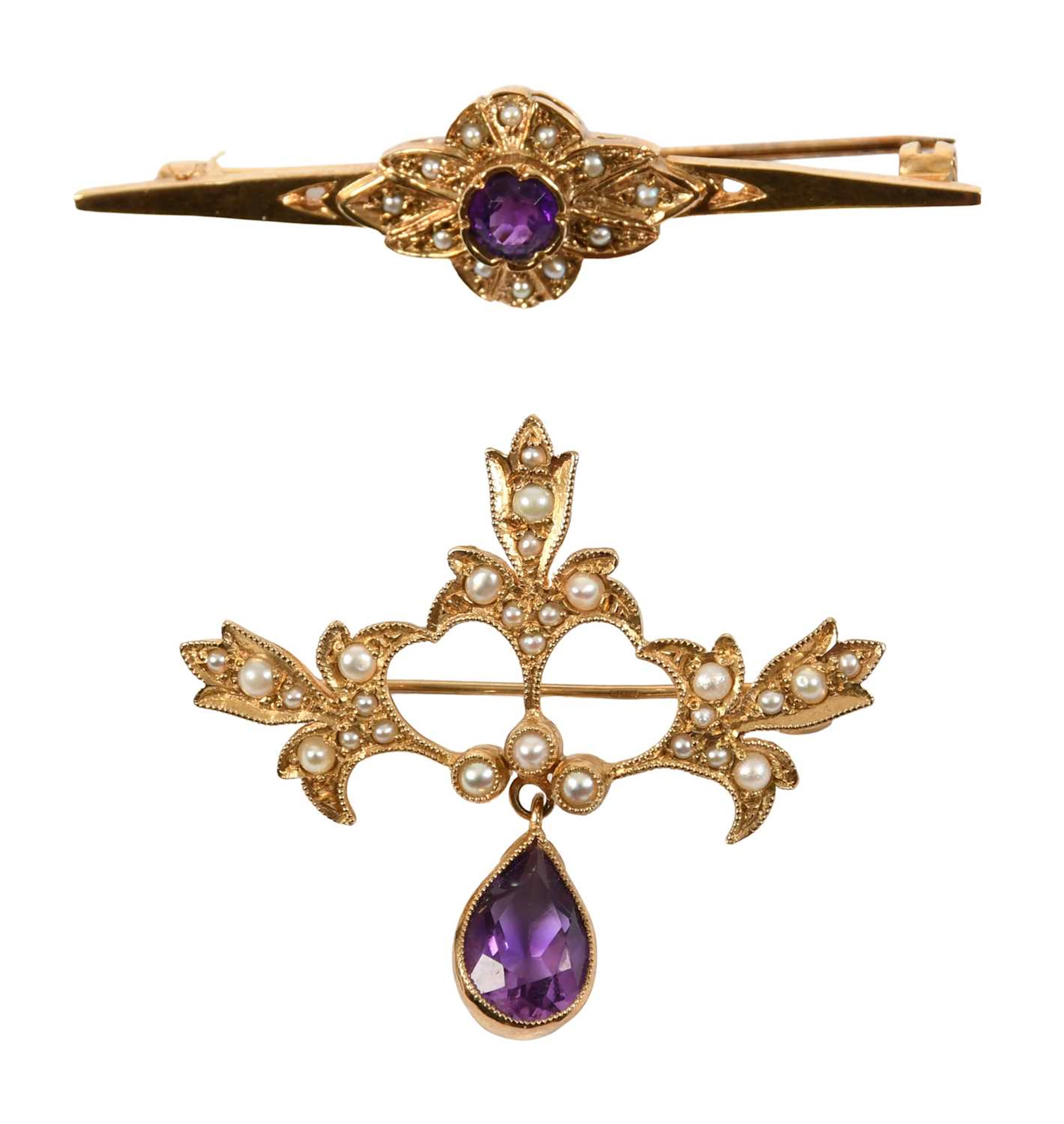 A 9 Carat Gold Amethyst and Split Pearl Brooch, A 9 Carat Gold Amethyst