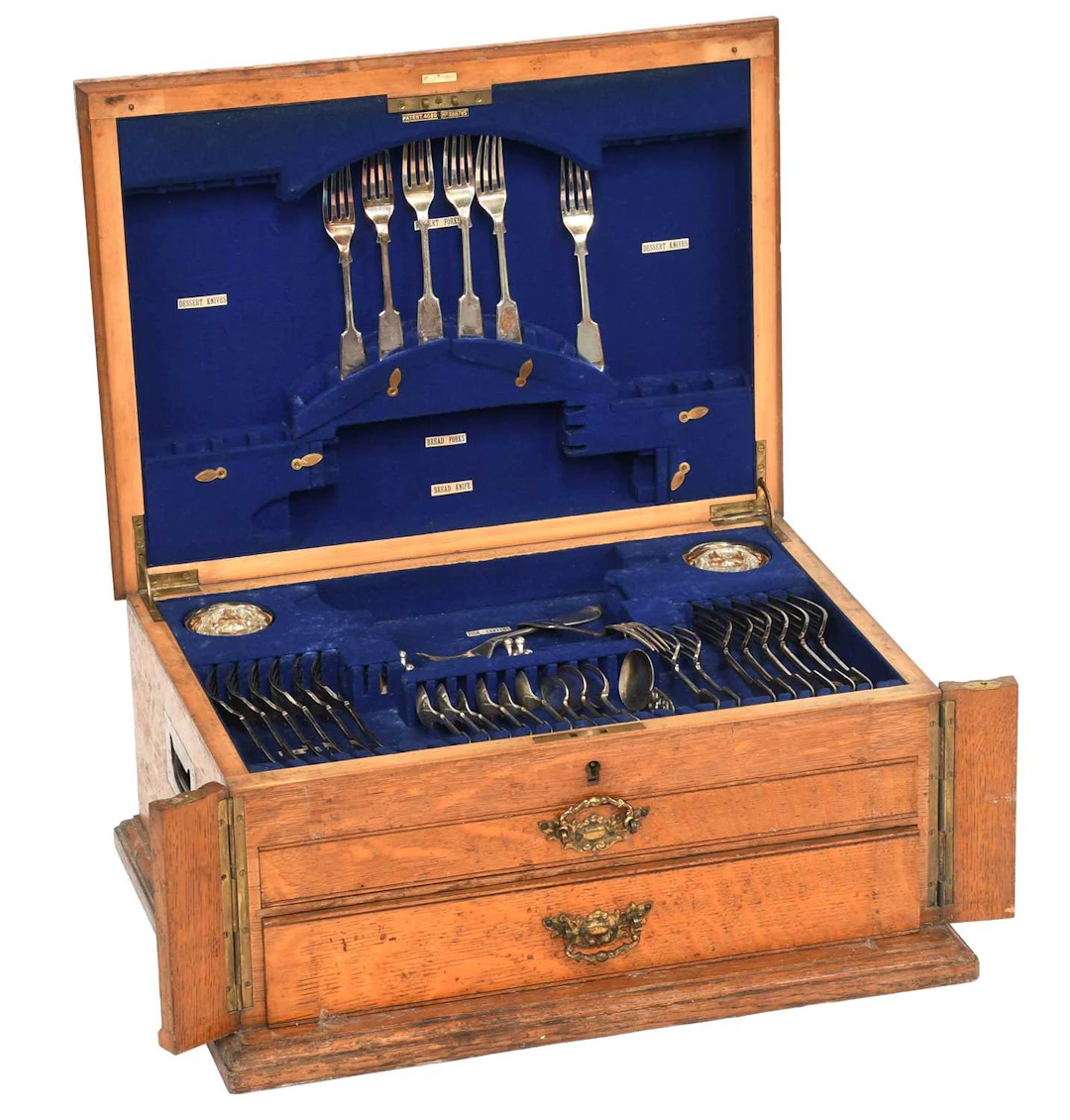 A Silver Plate Table-Service