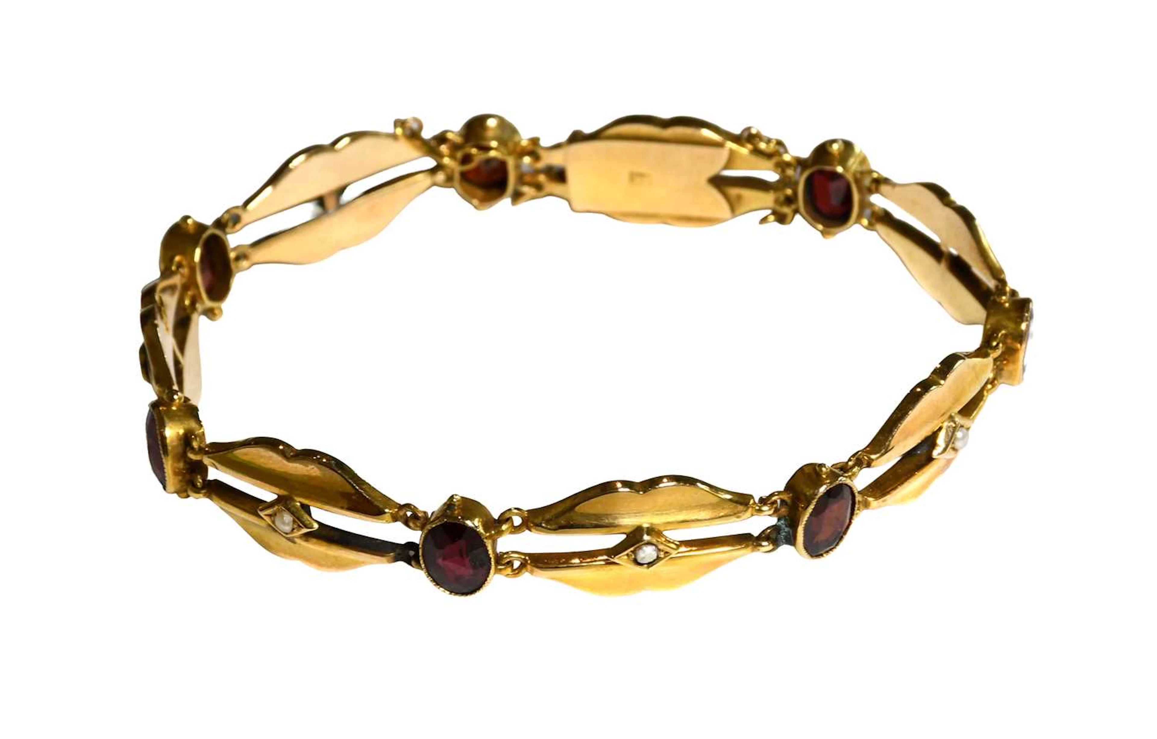 A Garnet and Split Pearl Bracelet