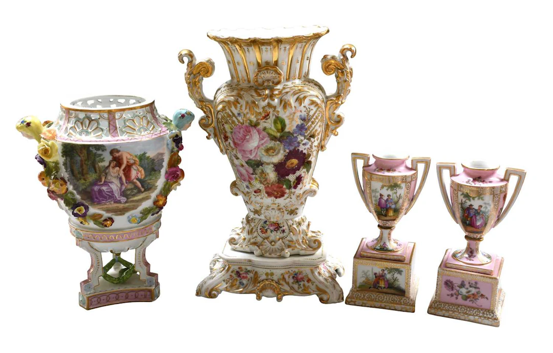 A Paris Porcelain Vase, 19th century