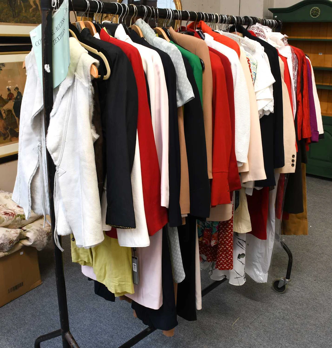 A Quantity of Assorted Ladies Costume, Ann Taylor, Austin Reed, Precis