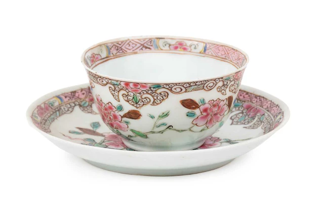 A Chinese Porcelain Tea Bowl and Saucer, Yongzheng