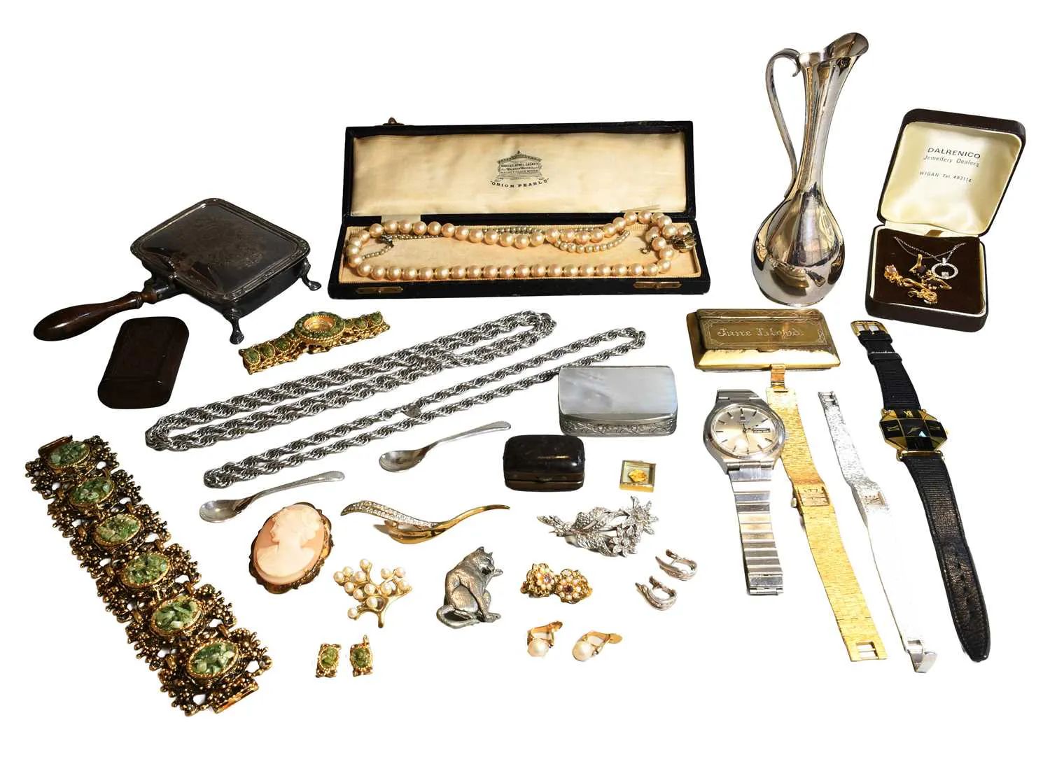 A Small Quantity of Costume Jewellery, A Selection of Sundries