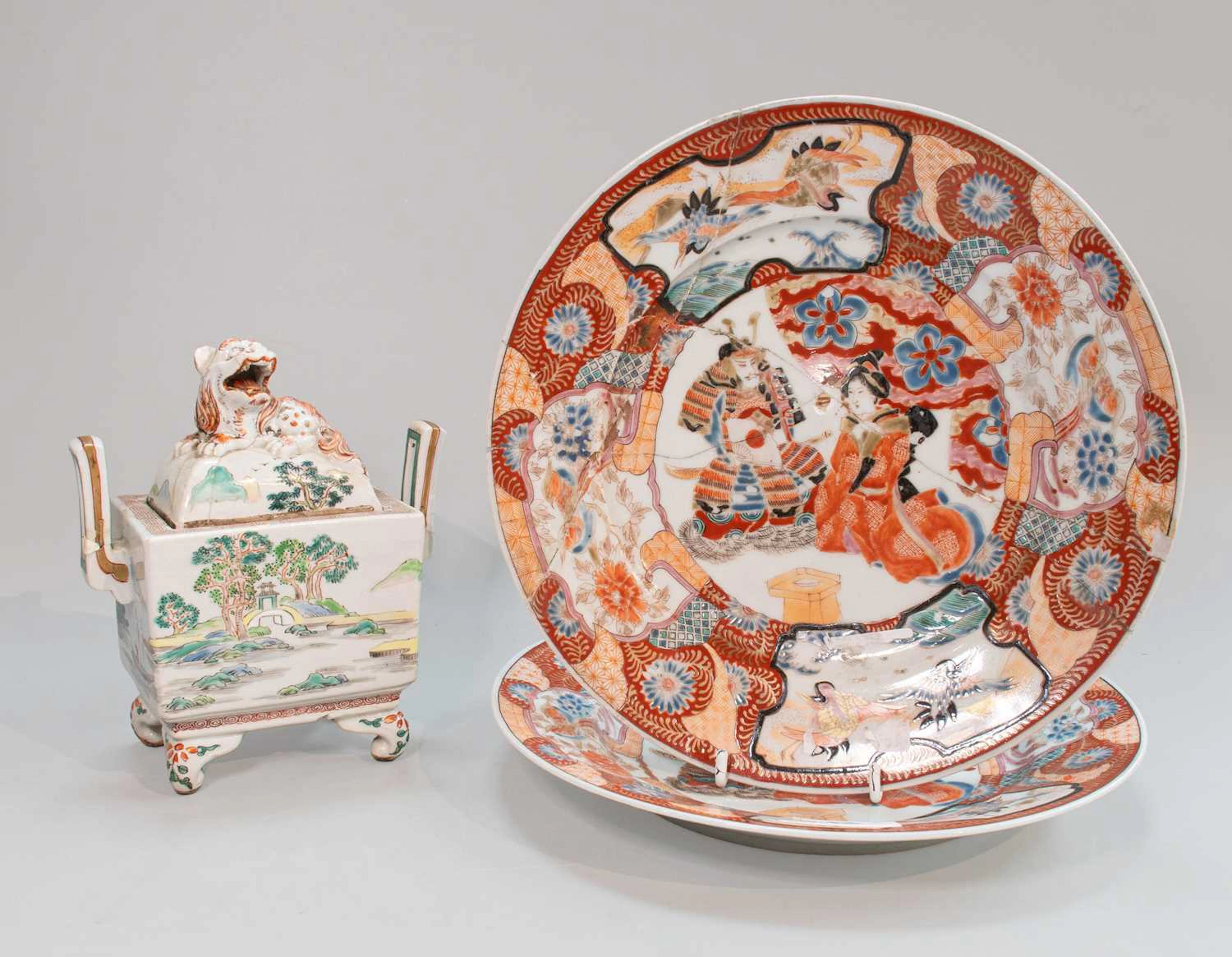 A Japanese Porcelain Koro and Cover, late Meiji period