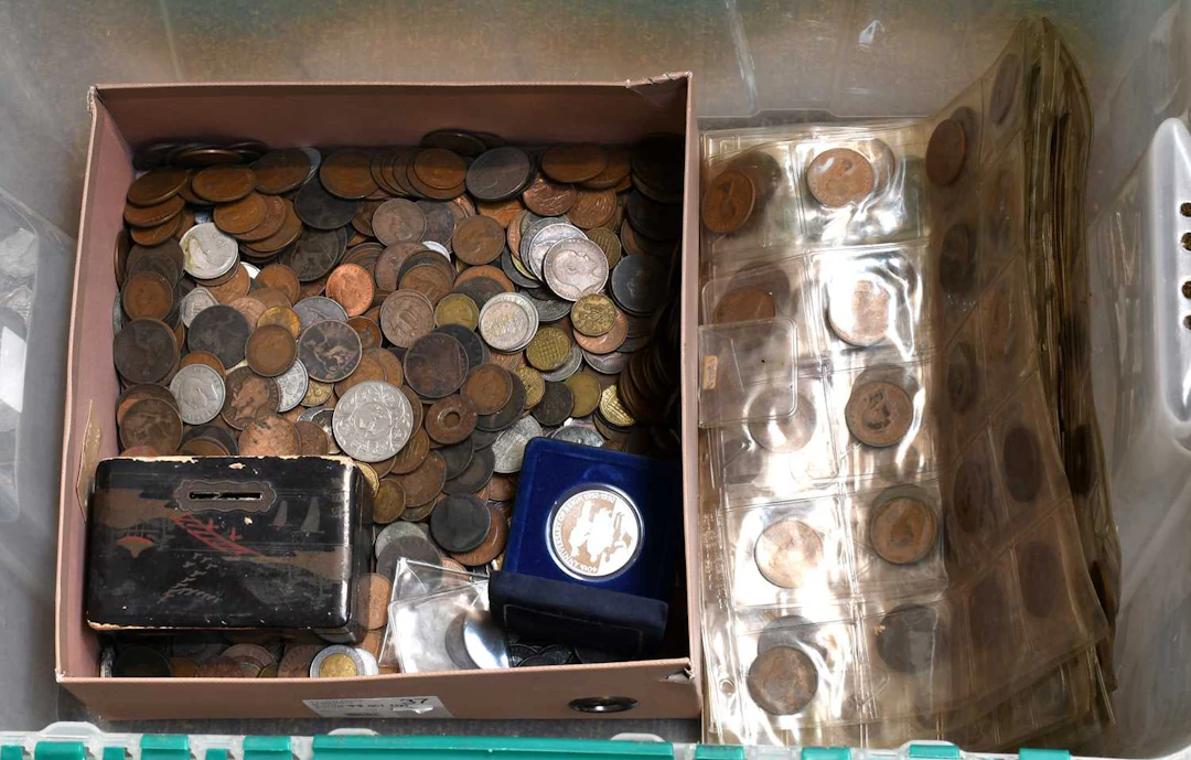 Mixed British and World Coins