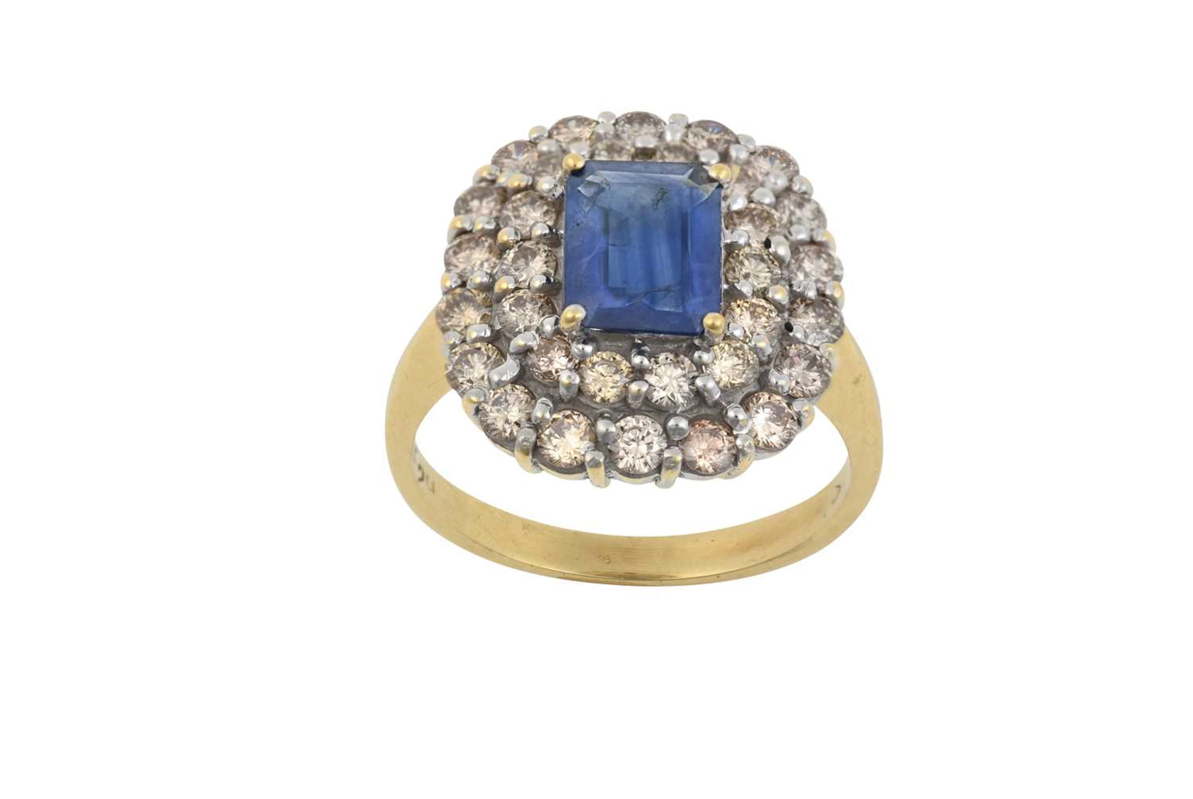 A Sapphire and Diamond Cluster Ring