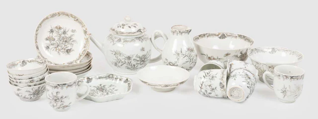 A Chinese Porcelain Tea Service