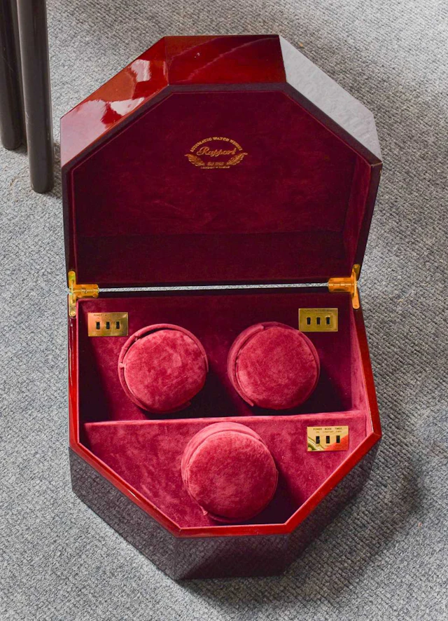 A Rapport Electric Automatic Watch Winder