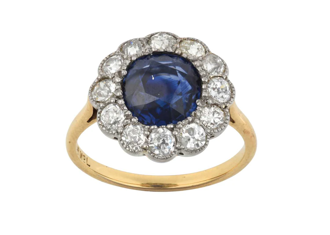 A Sapphire and Diamond Cluster Ring