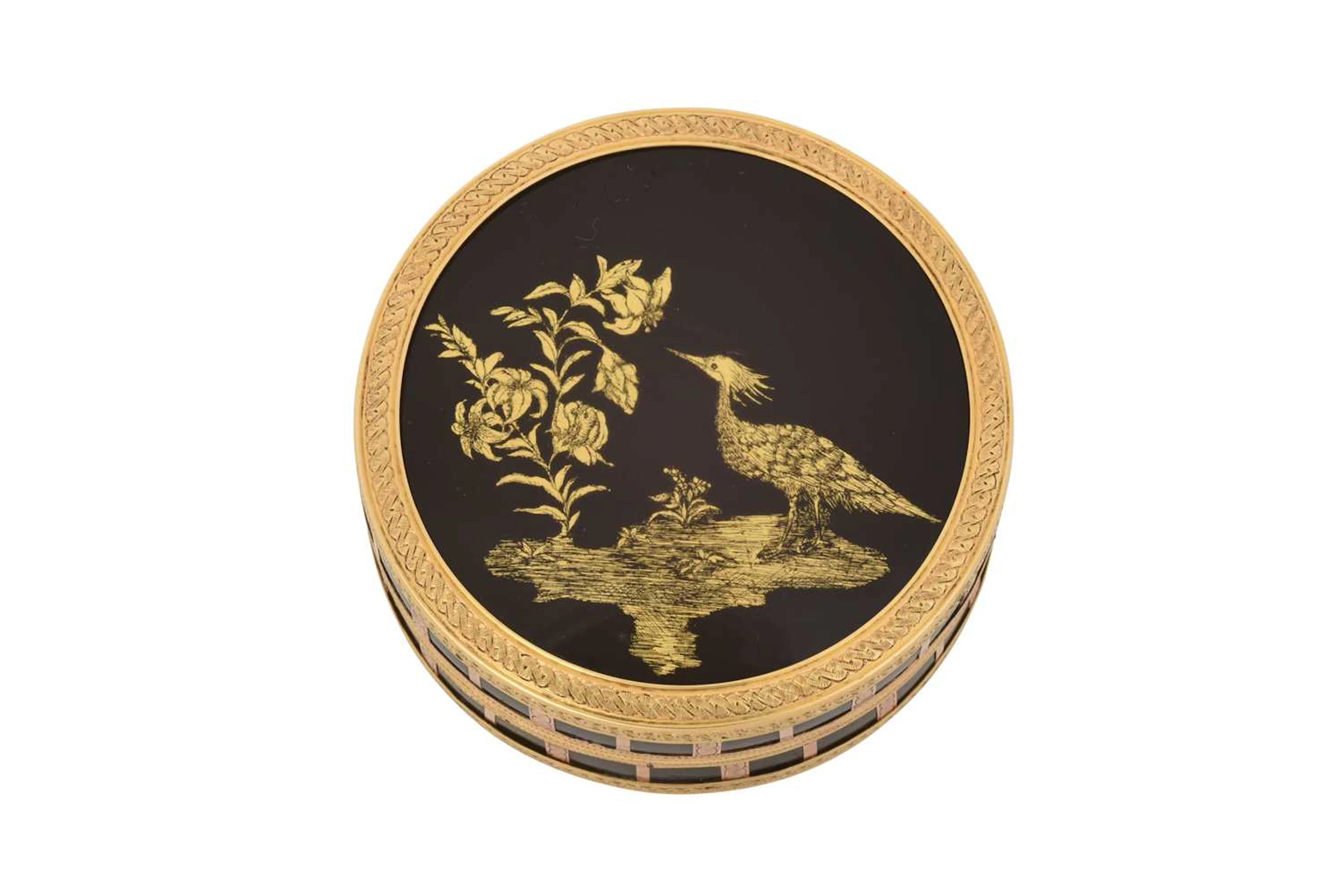 A Louis XVI Two-Colour Gold, Lacquer and Tortoiseshell Bonbonnière